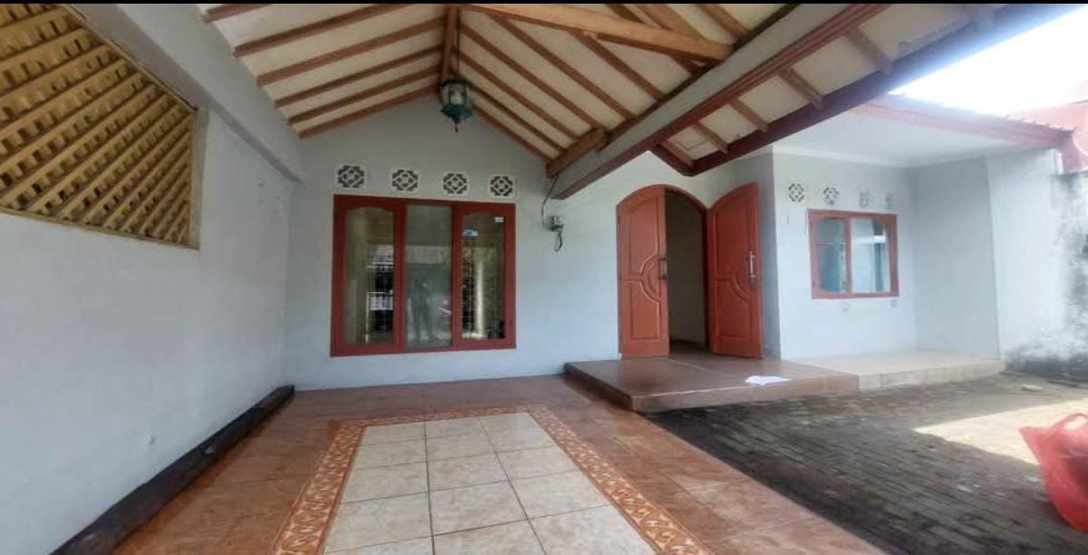 Rumah 2 Lantai Strategis di Bangun Reksa Indah 2 Karang Tengah, Tangerang - Foto 2