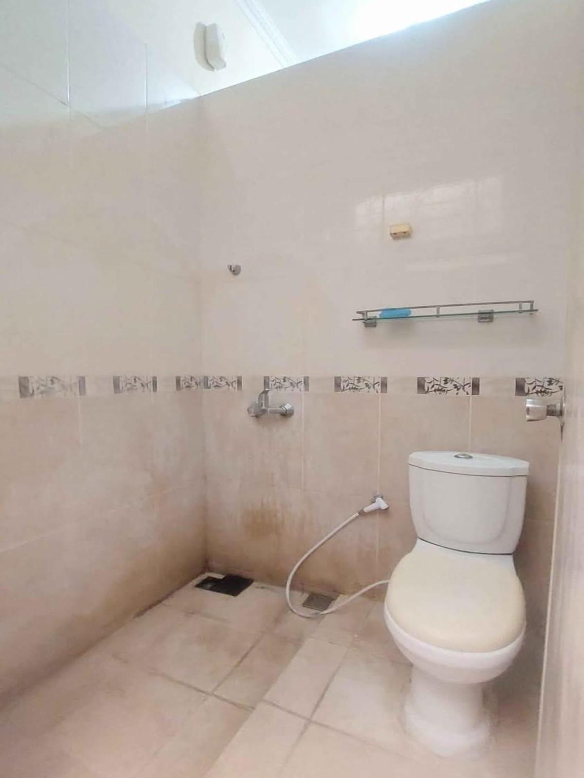 Rumah 2 Lantai Strategis di Bangun Reksa Indah 2 Karang Tengah, Tangerang - Foto 11