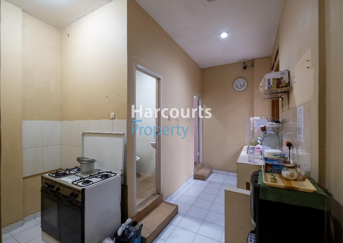 Dijual Rumah Kost-Kostan Lokasi Strategis Area Kebayoran Baru - Foto 2