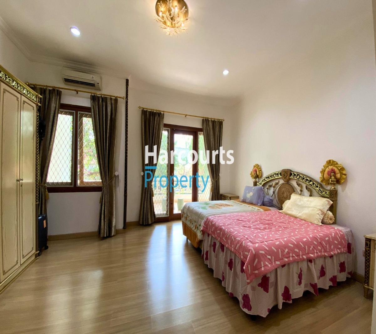 Kebayoran Baru Area Turun Harga Rumah Mediteranian Klasik 2 Lantai di Wijaya, Jakarta Selatan - Foto 5