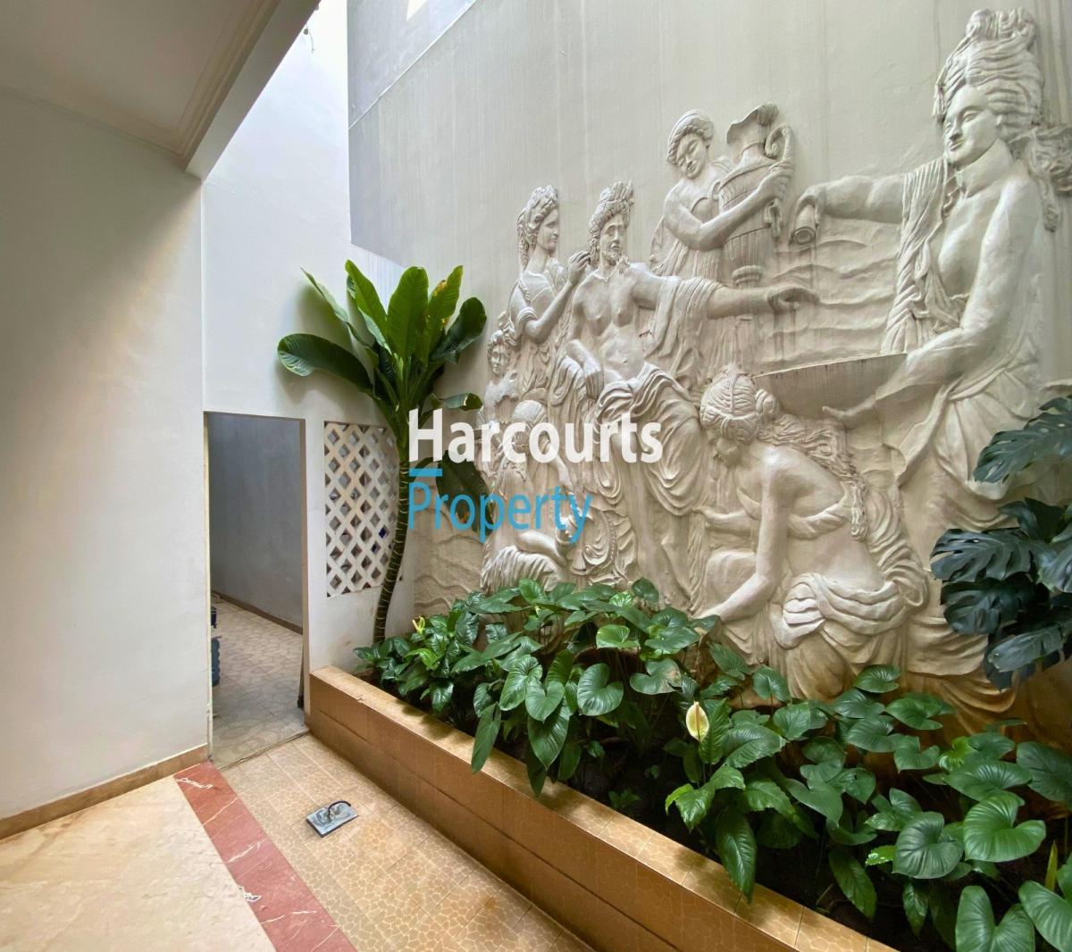 Kebayoran Baru Area Turun Harga Rumah Mediteranian Klasik 2 Lantai di Wijaya, Jakarta Selatan - Foto 8