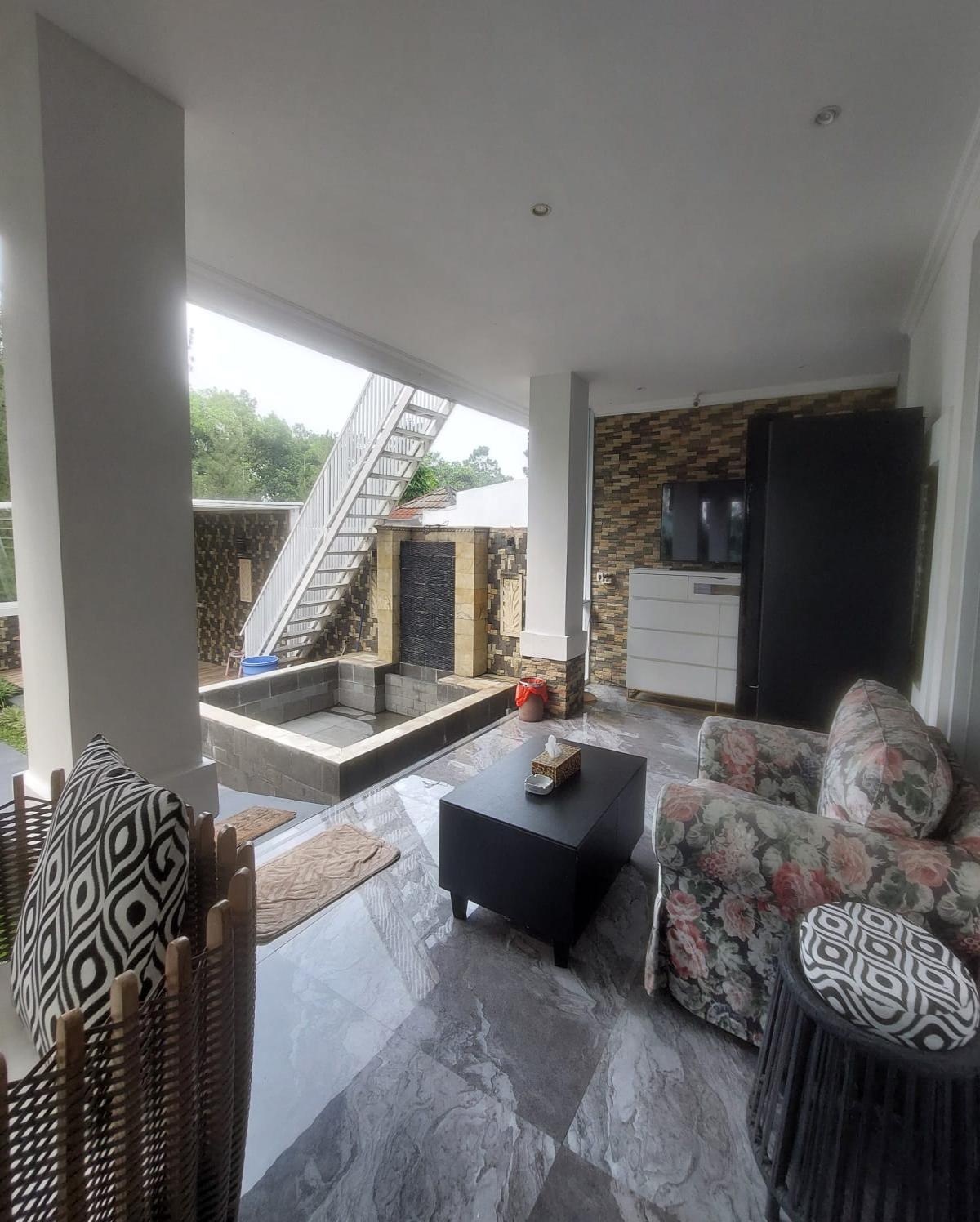 Dijual Rumah Mewah di Mountain View Sentul – View Pegunungan & Udara Sejuk - Foto 2