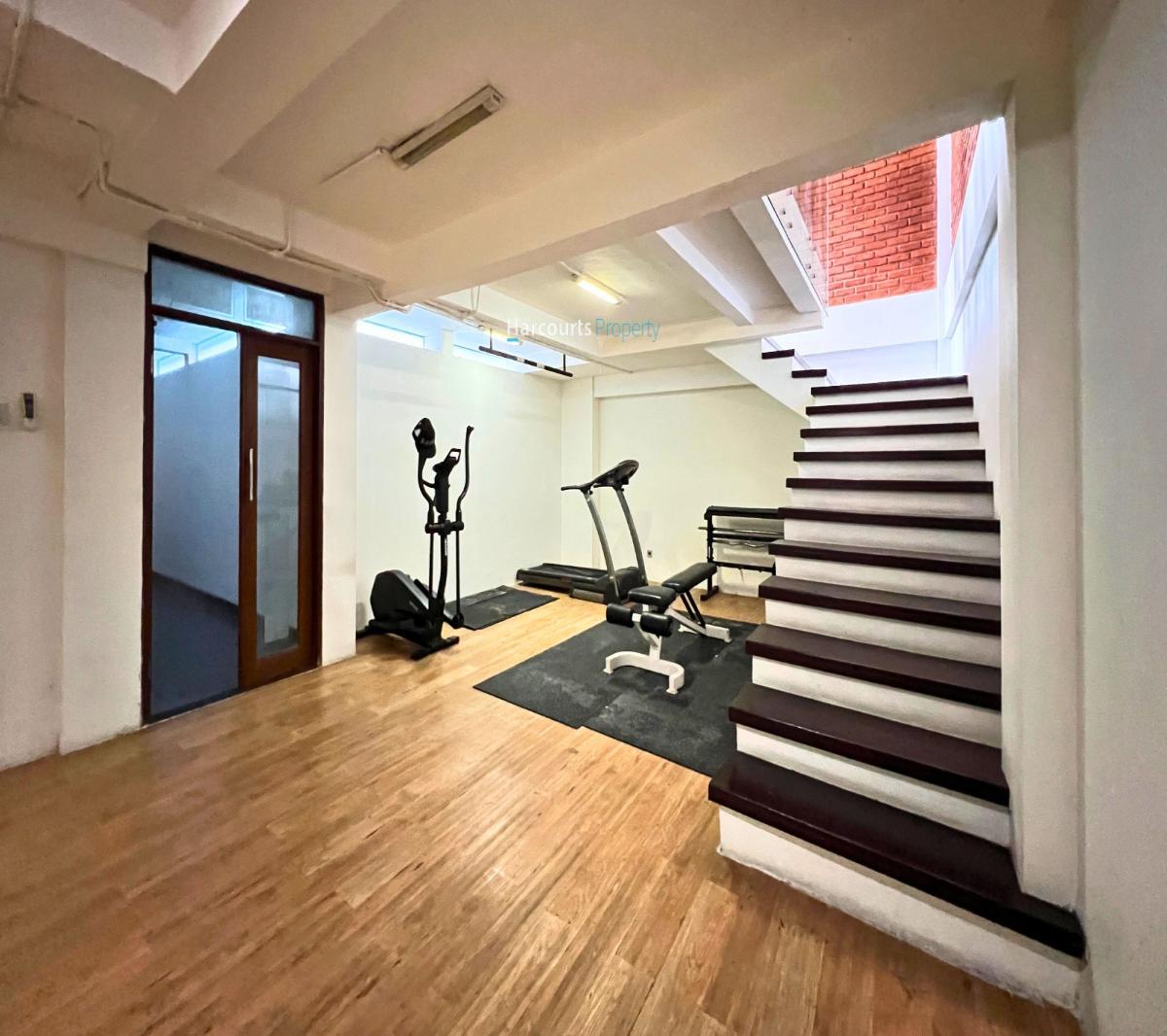 Pondok Indah Area, Disewakan Rumah Mewah Modern Ethinc dekat JIS Terogong, Jakarta Selatan - Foto 11