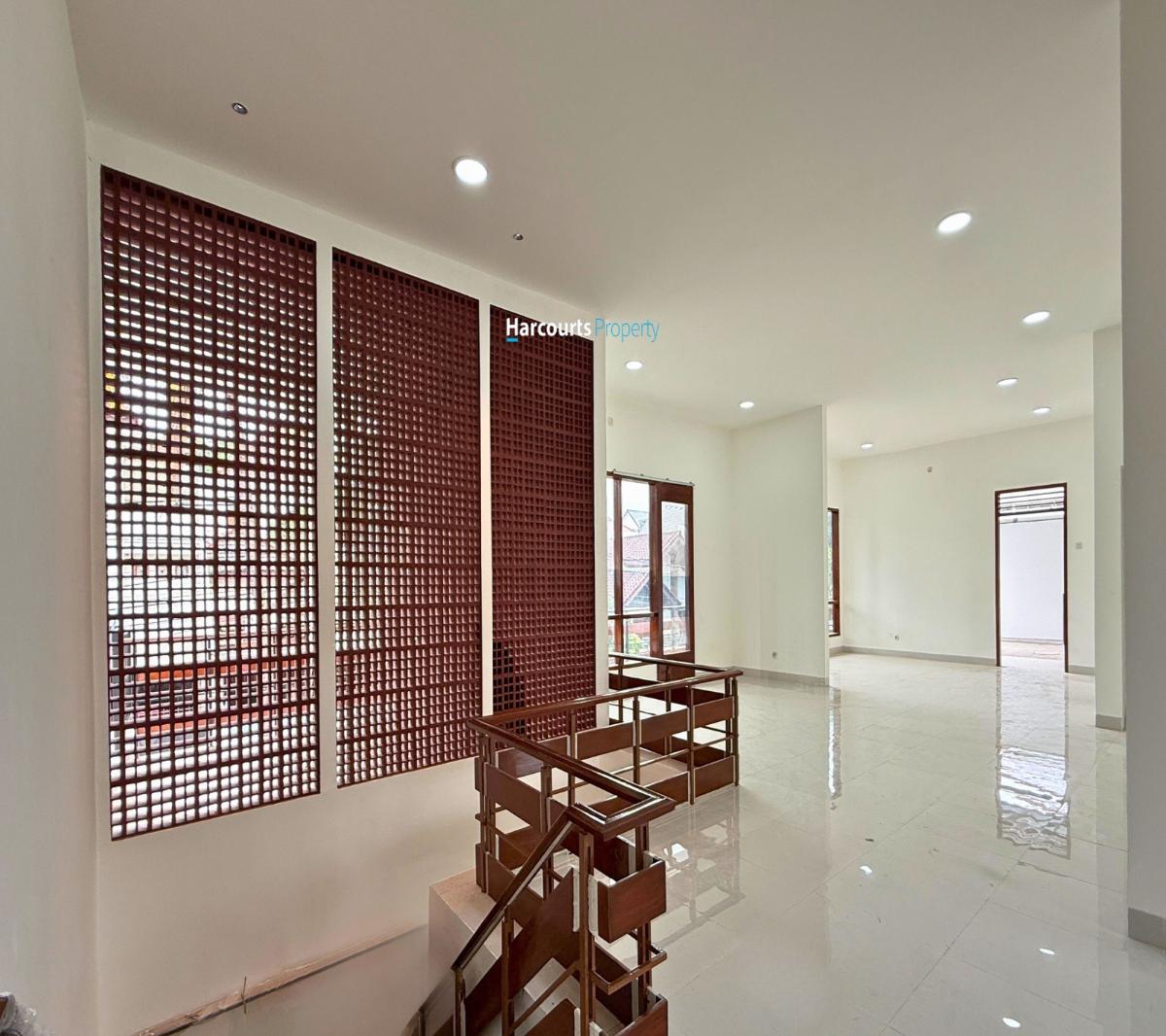 Disewakan Rumah Modern Parkir Besar Bisa untuk Silent Office di Kebayoran Baru - Foto 4