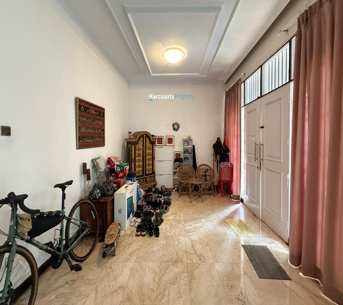 Dijual Rumah Hunian 2 Lantai Kawasan Elite di Kencana Indah, Jakarta Selatan - Foto 6