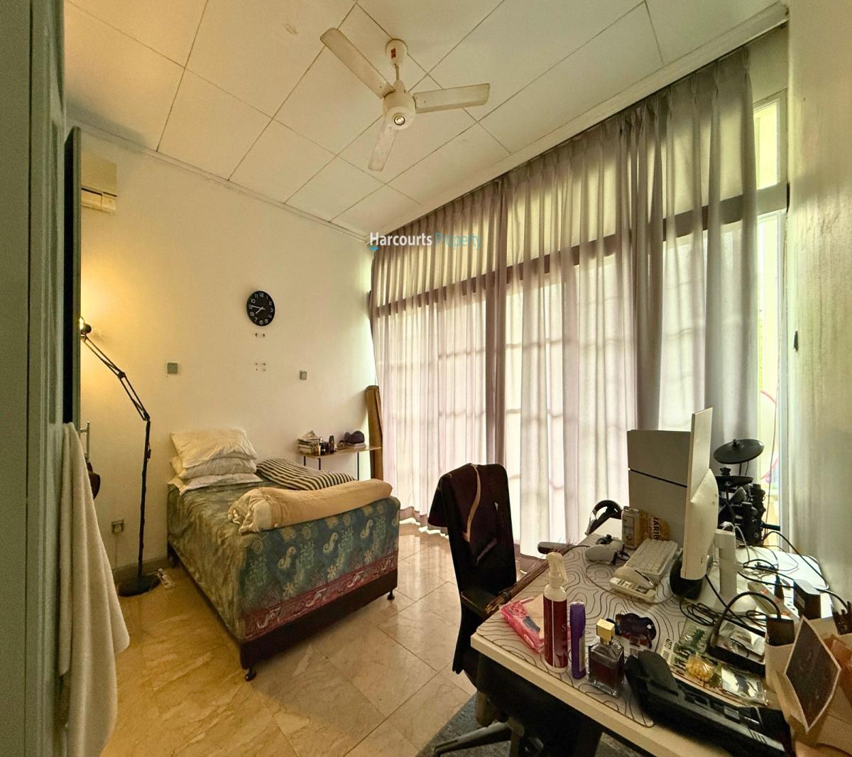 Dijual Rumah Hunian 2 Lantai Kawasan Elite di Kencana Indah, Jakarta Selatan - Foto 10