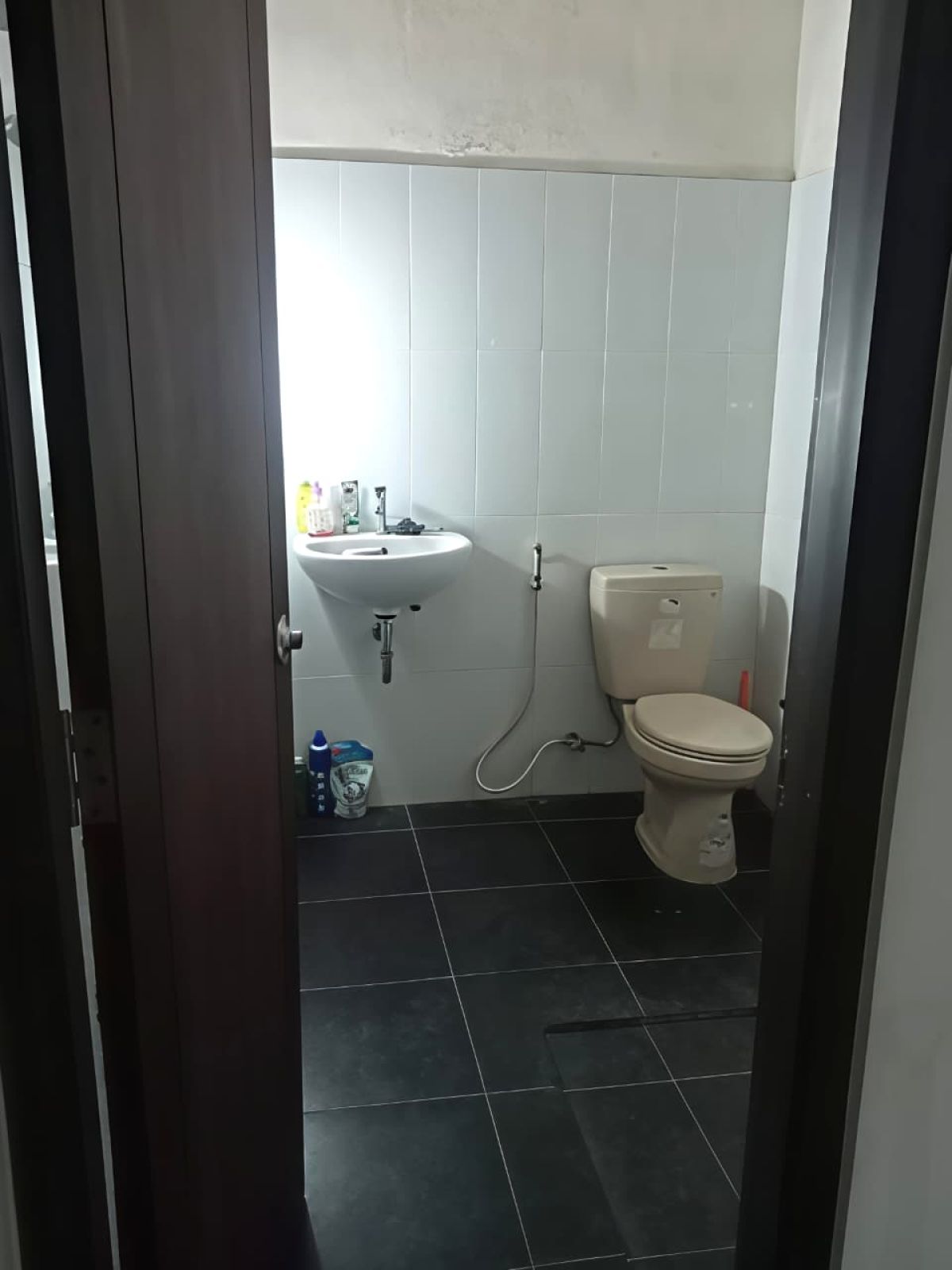 Disewakan Rumah Bagus 2 Lantai  ( Full Furnished )  Lokasi : Cluster Elite di Gentan, Solo - Foto 6