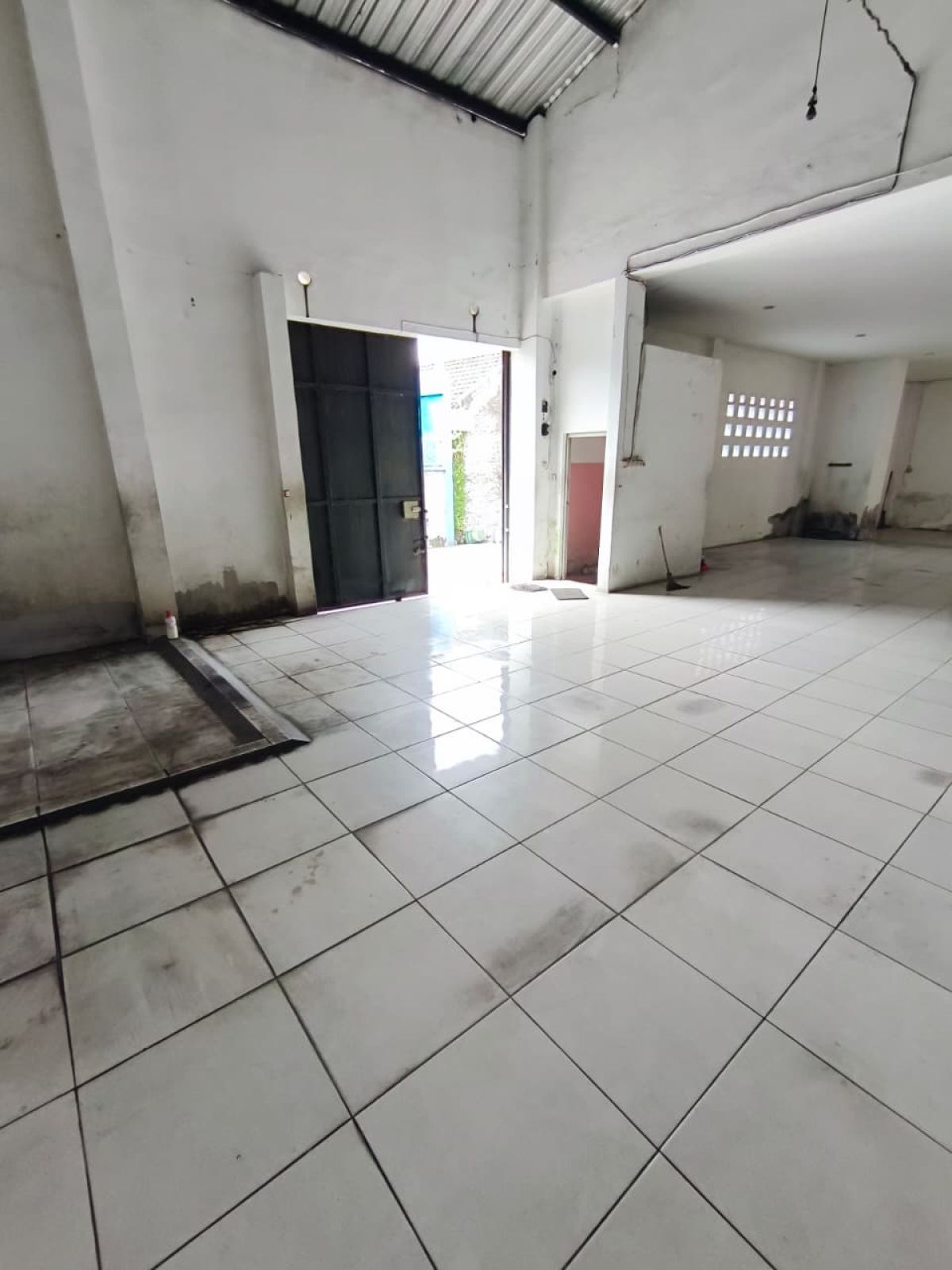 Disewakan Ruko, Lokasi di Kadipiro solo