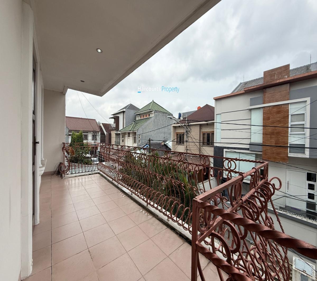 Disewakan Rumah Klasik Bagus dan Terawat Kawasan Elite Lokasi Strategis di Alam Segar, Pondok Indah - Foto 6