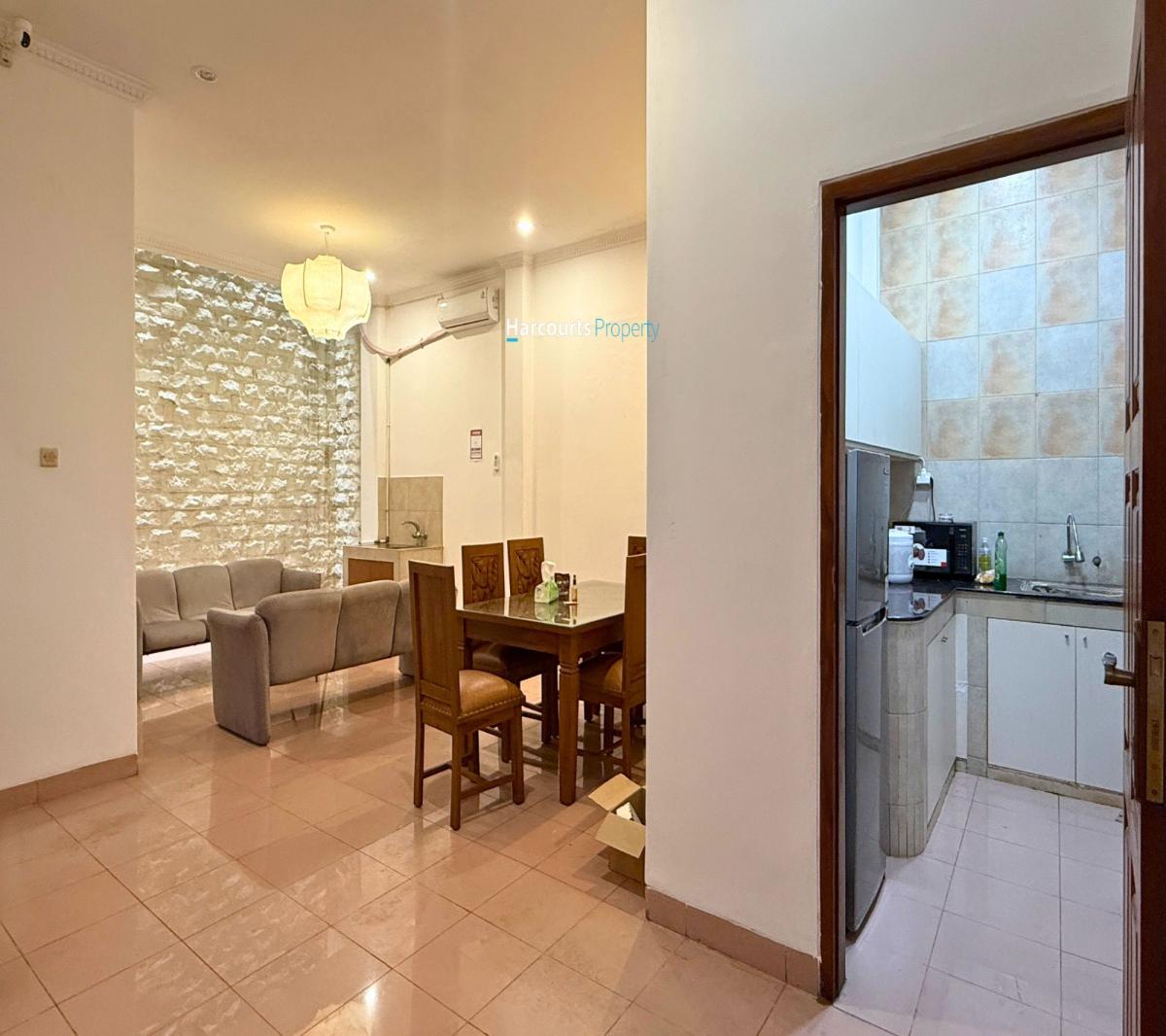 Disewakan Rumah Klasik Bagus dan Terawat Kawasan Elite Lokasi Strategis di Alam Segar, Pondok Indah - Foto 11