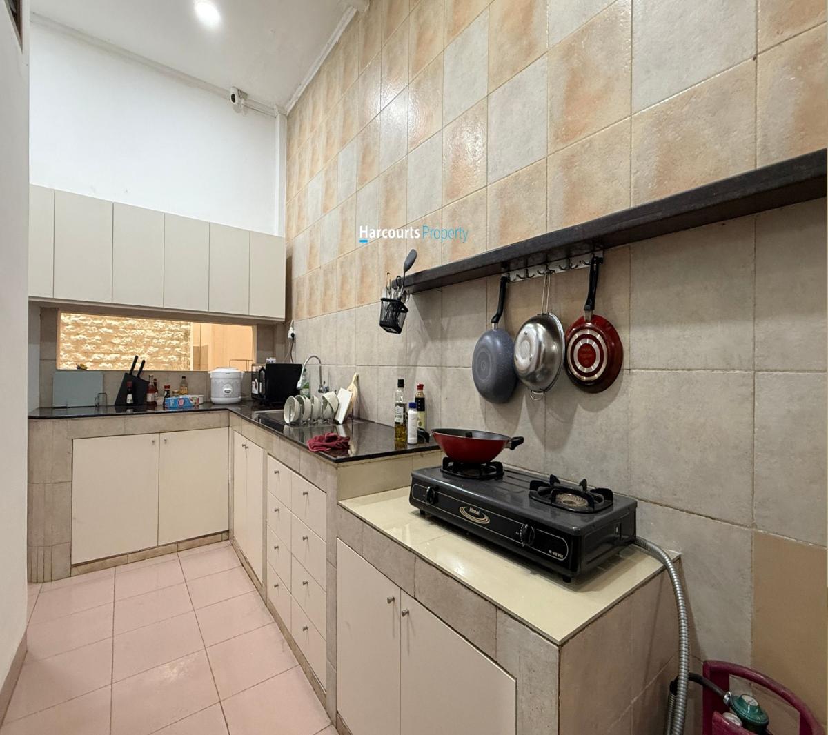 Disewakan Rumah Klasik Bagus dan Terawat Kawasan Elite Lokasi Strategis di Alam Segar, Pondok Indah - Foto 12