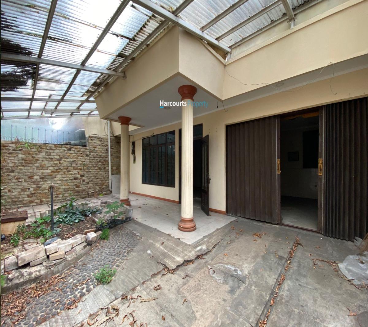 Disewakan Rumah Klasik Bisa untuk Kantor Area Jl. Mendawai Kebayoran Baru