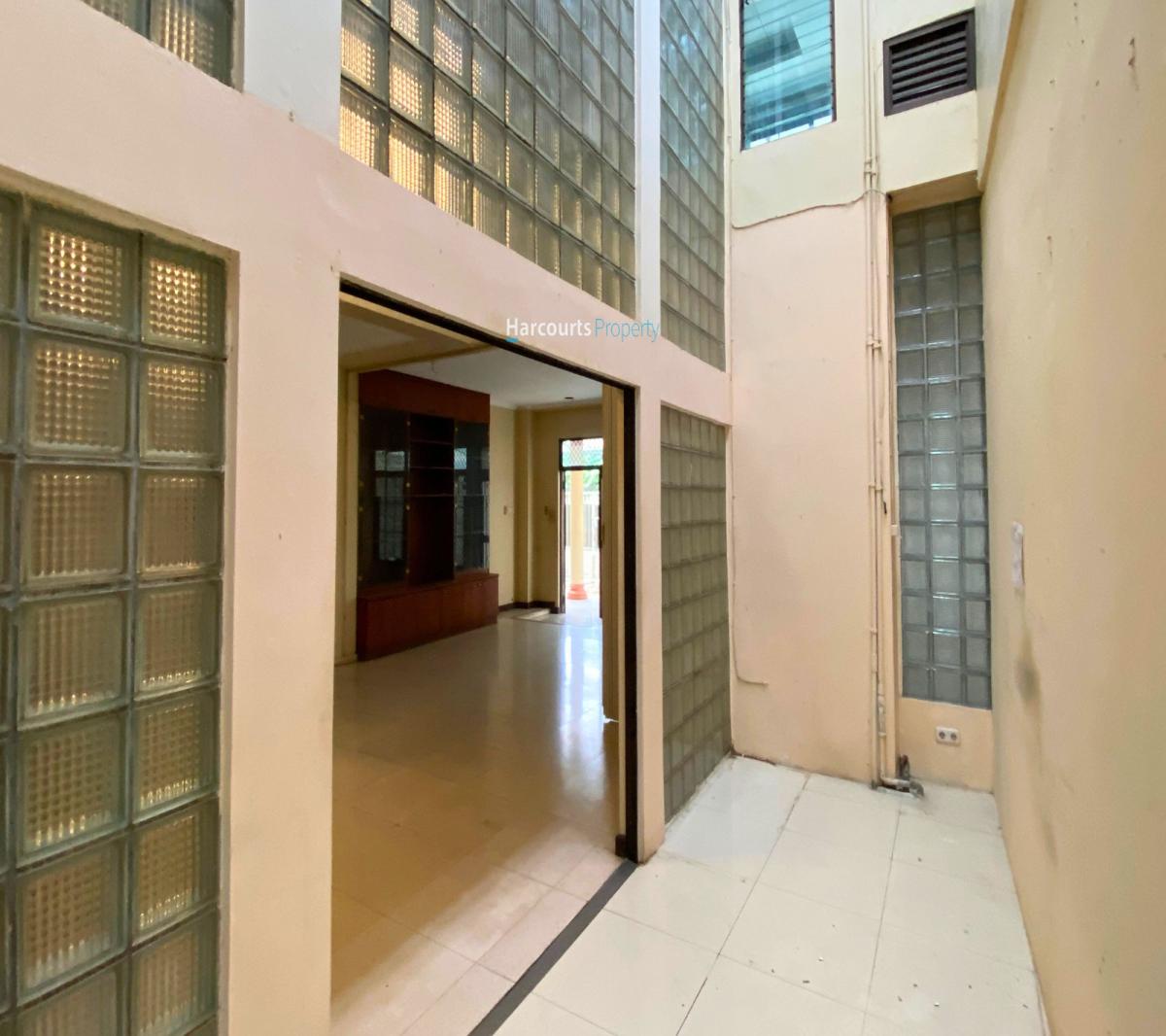 Disewakan Rumah Klasik Bisa untuk Kantor Area Jl. Mendawai Kebayoran Baru - Foto 6