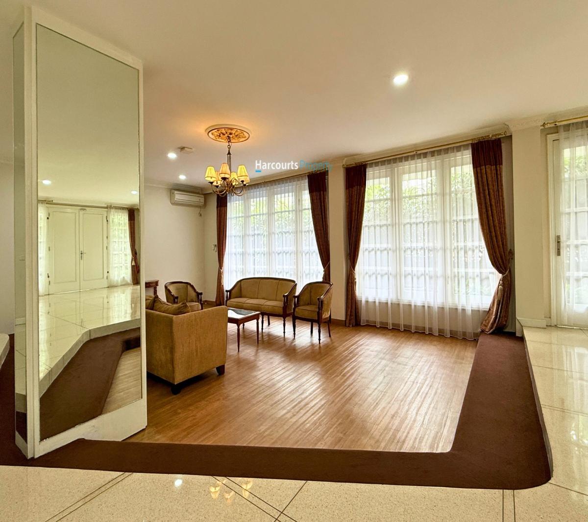 Disewakan Rumah Hunian Klasik Modern Terawat Area Jl. Terusan Hang Lekir Kebayoran Baru - Foto 4