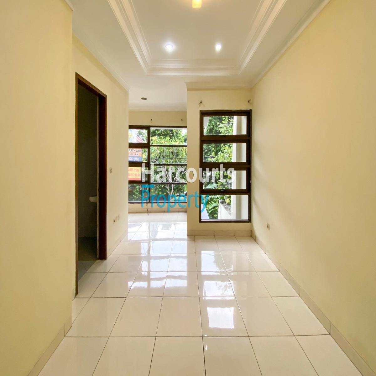 Disewakan Rumah Hunian Minimalis Terawat Area Jl. Dempo Kebayoran Baru - Foto 4