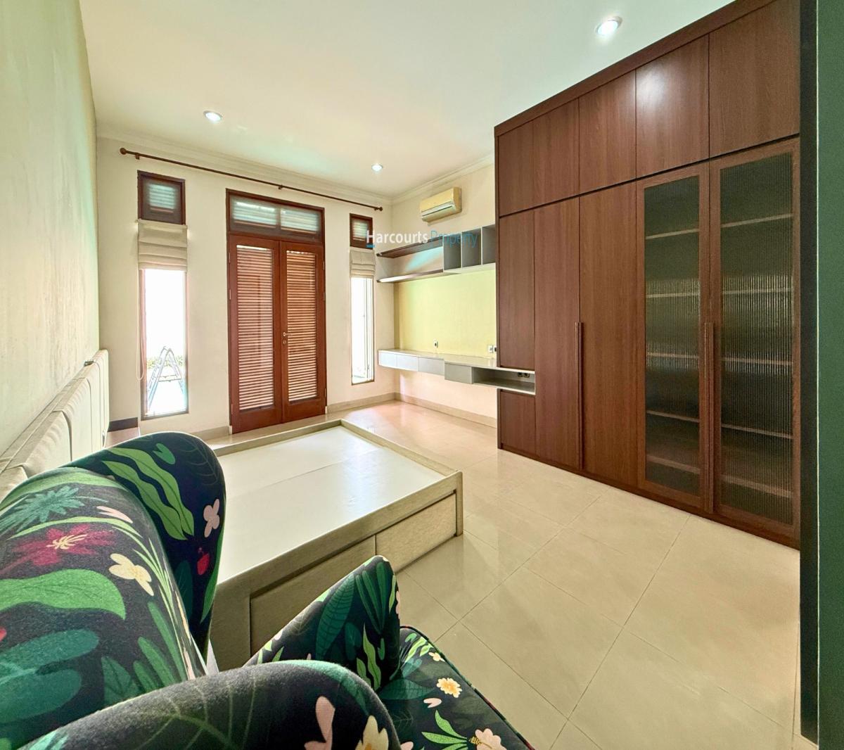 Rumah Hunian Klasik Halaman Super Luas ada backyard lokasi Strategis 5 menit dari MRT Cipete Raya - Foto 9