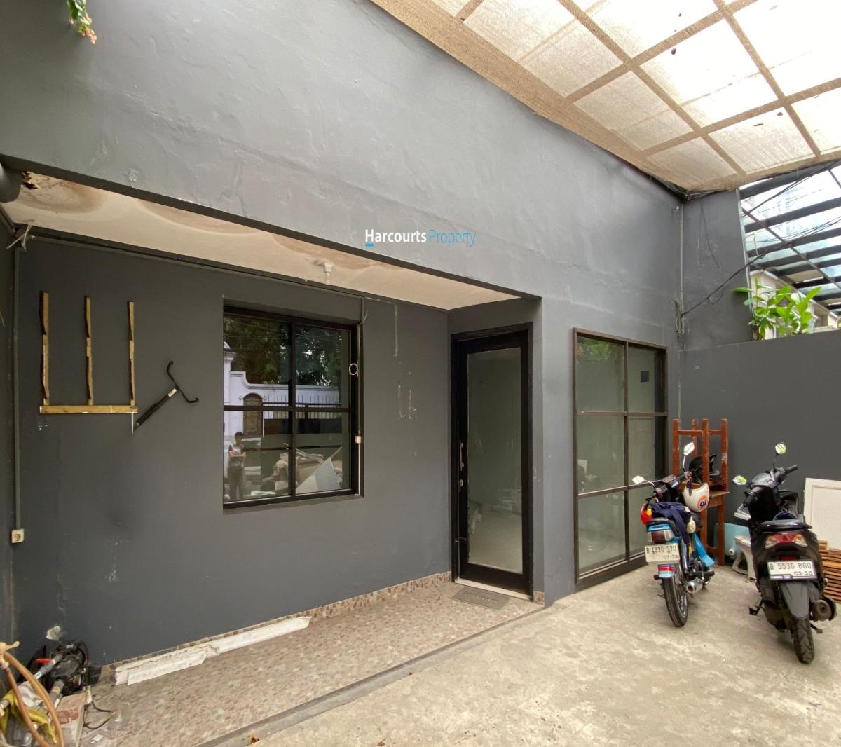 Disewakan Rumah Bisa untuk Kantor Area Jl. Ciomas Kebayoran Baru