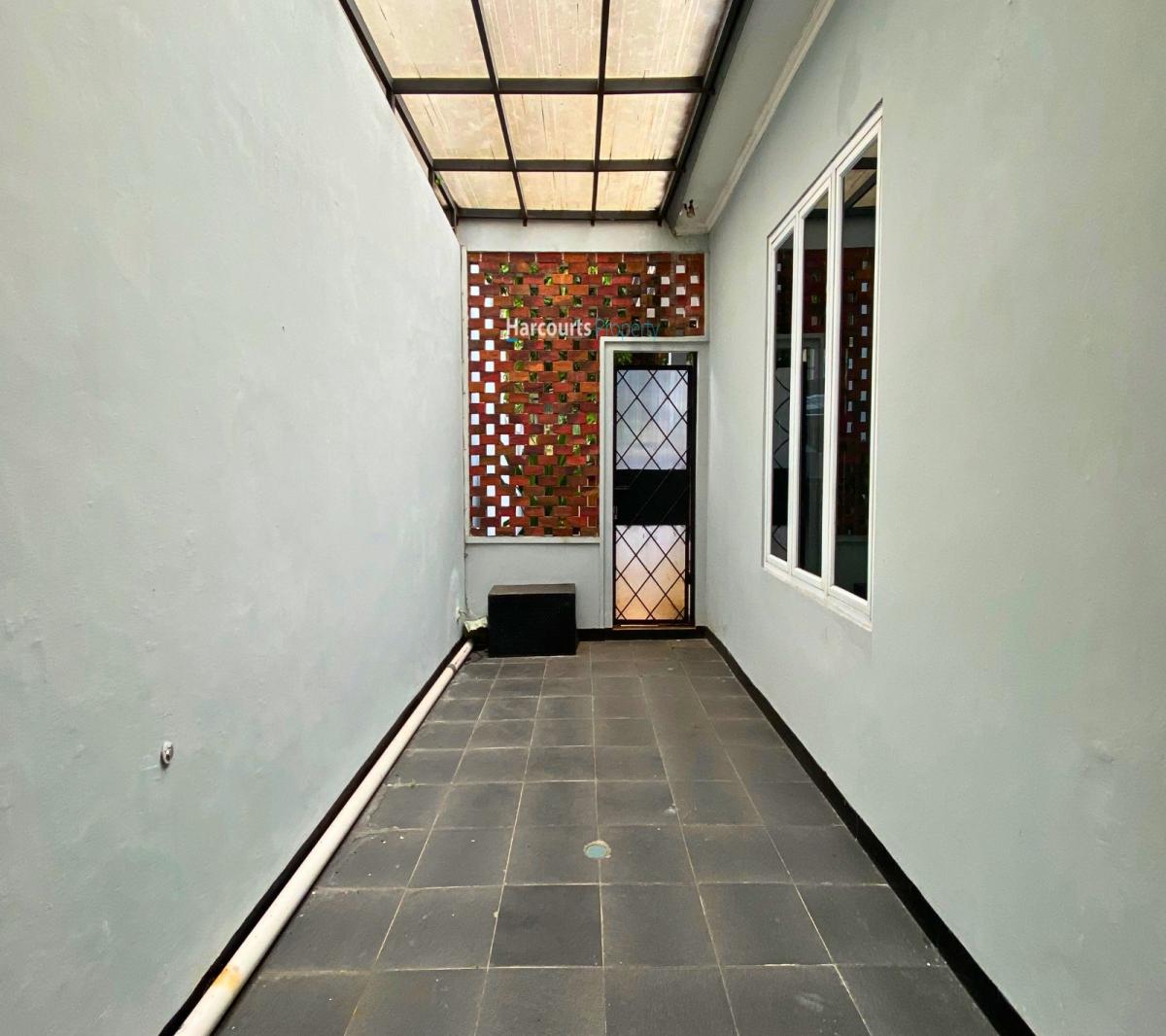 Disewakan Rumah Klasik Minimalis Terawat Area Jl. Cipayung Kebayoran Baru - Foto 6