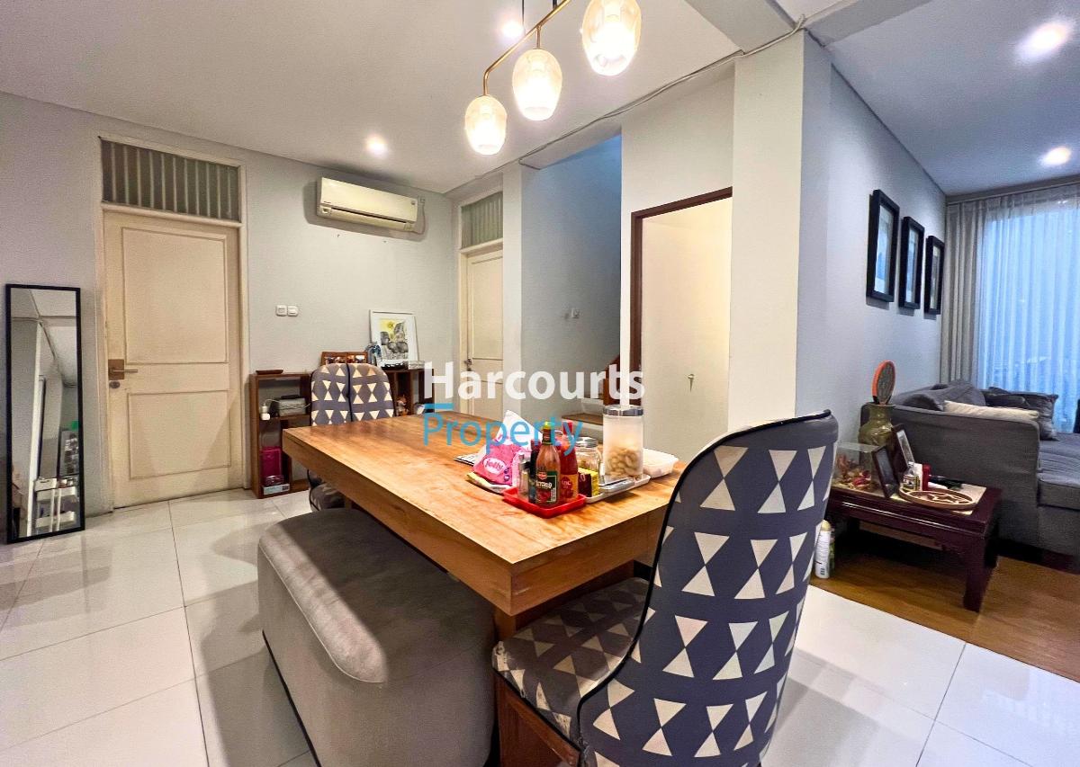 Dijual Rumah Klasik Terawat di Lokasi Tenang Area Jl. Gandaria Kebayoran Baru - Foto 2