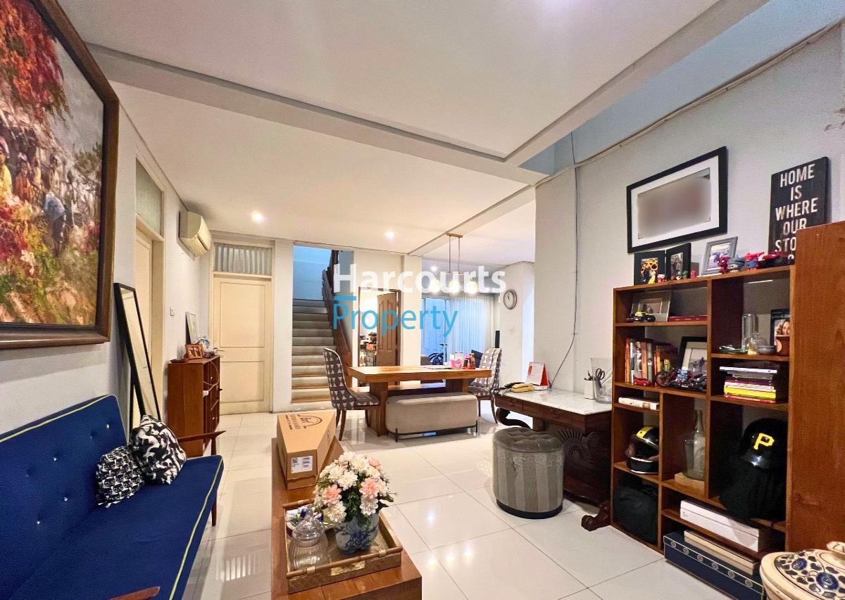 Dijual Rumah Klasik Terawat di Lokasi Tenang Area Jl. Gandaria Kebayoran Baru - Foto 9