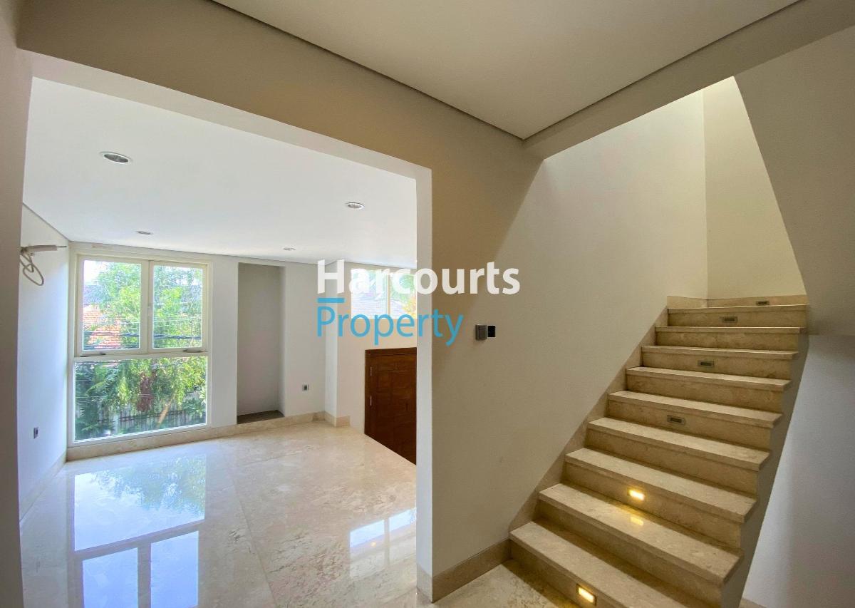 Dijual Rumah Cantik dan Terawat Area Jl. Gandaria Kebayoran Baru - Foto 2