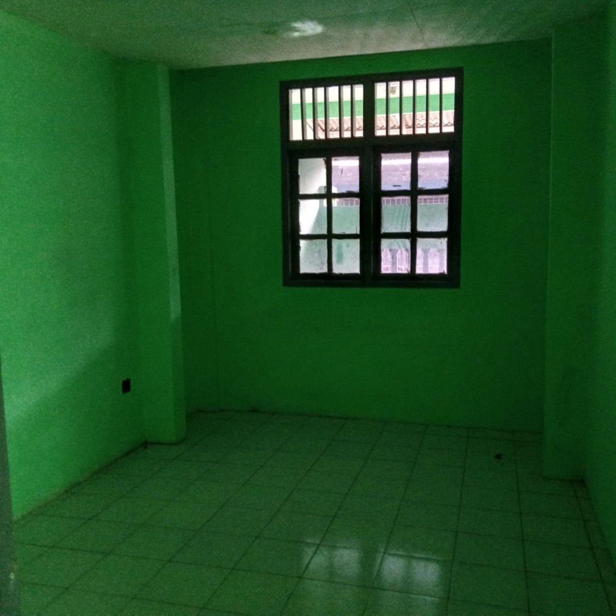 Disewakan Rumah 2 Lantai Siap Huni , di Perumahan Dekat Mall The Park, Solo Baru - Foto 5