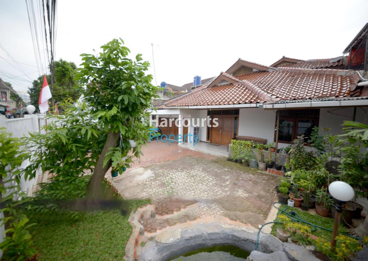 Dijual Rumah Hunian Luas Area Jl. Madrasah Kebayoran Baru