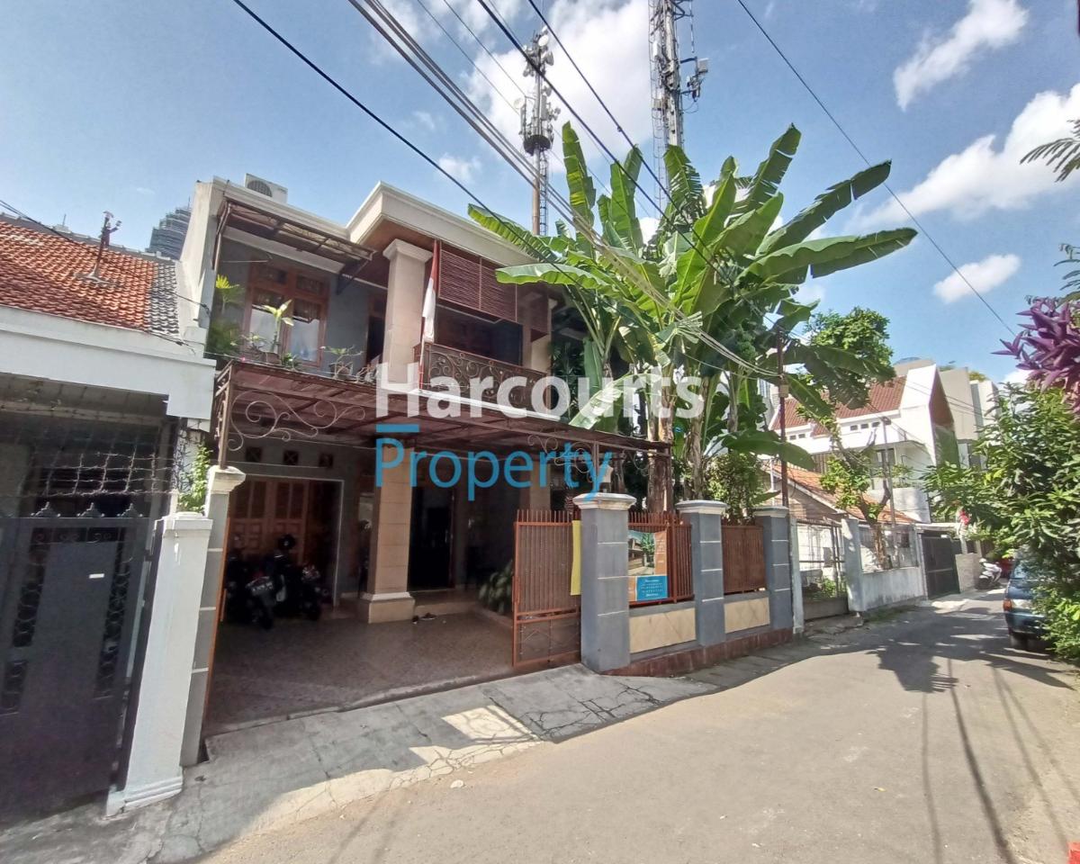 Dijual Rumah Bagus Lokasi Strategis Area Jl. Tulodong Bawah Kebayoran Baru