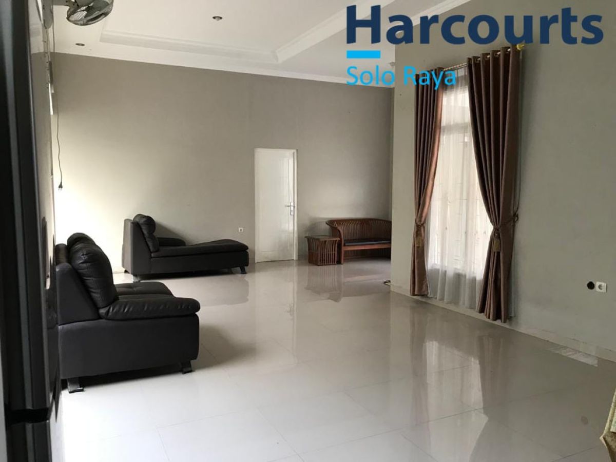 Dijual Rumah Bagus Siap Huni, di Cluster Exclusive Dekat Jalan Sumpah Pemuda, Solo - Foto 3