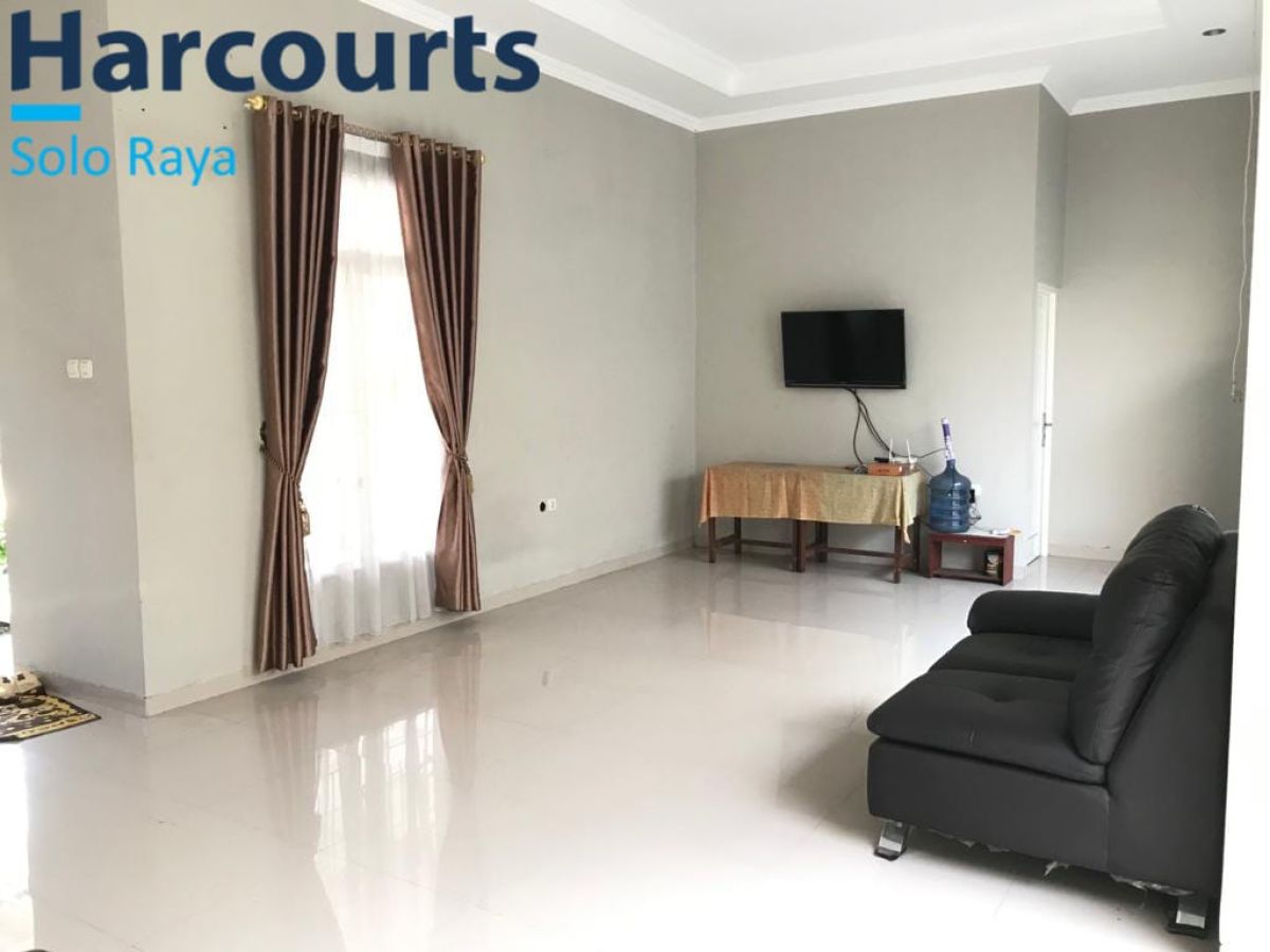 Dijual Rumah Bagus Siap Huni, di Cluster Exclusive Dekat Jalan Sumpah Pemuda, Solo - Foto 4