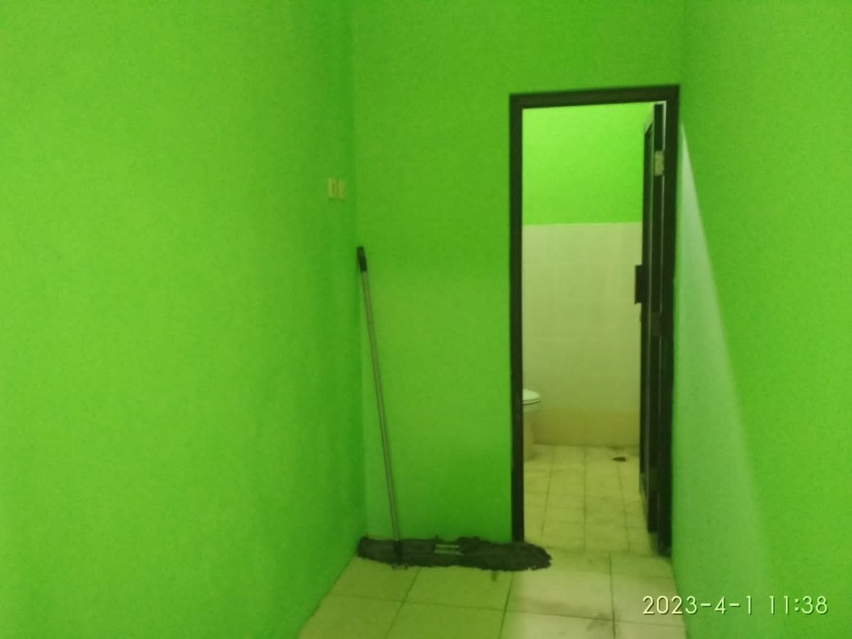 Dijual cepat!! Ruko Bagus 2 Lantai Strategis Siap Pakai di Gagan Dekat Pintu Tol Klodran Colomadu Solo - Foto 4