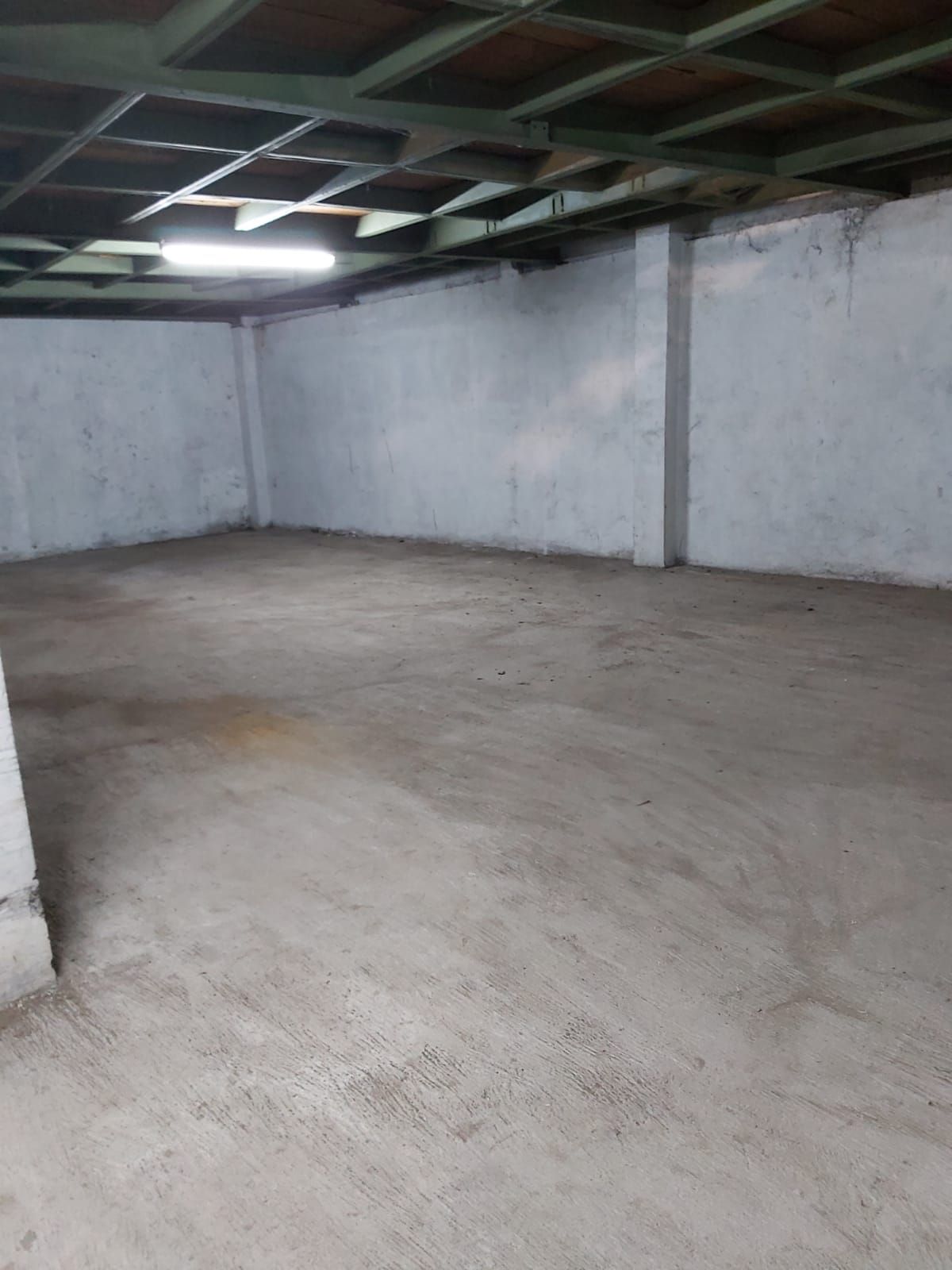 Dijual Gudang Bagus Strategis Siap Pakai, Dekat Dengan Kawasan Niaga Pasar Legi di Banjarsari Solo - Foto 2