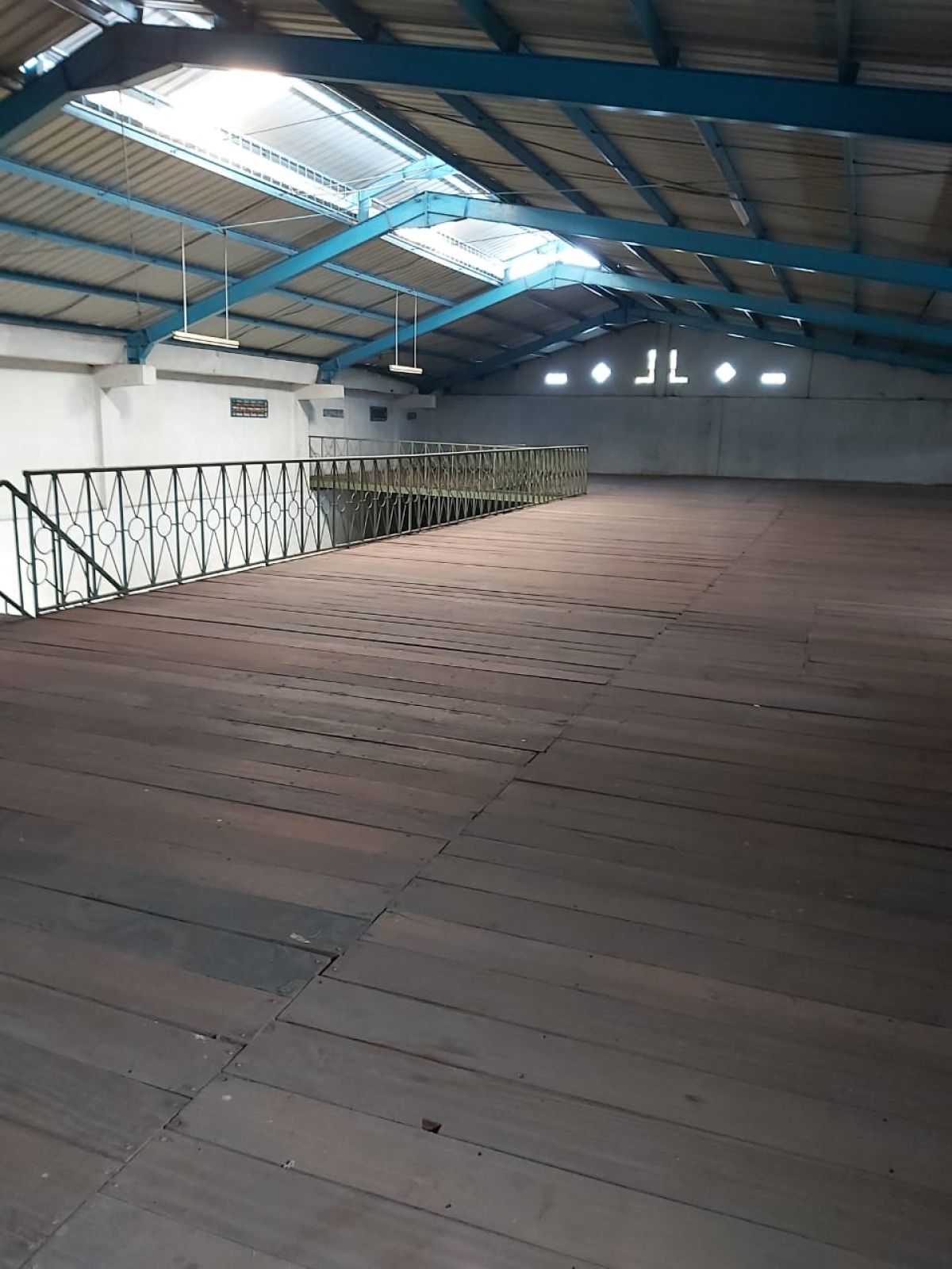 Dijual Gudang Bagus Strategis Siap Pakai, Dekat Dengan Kawasan Niaga Pasar Legi di Banjarsari Solo - Foto 4