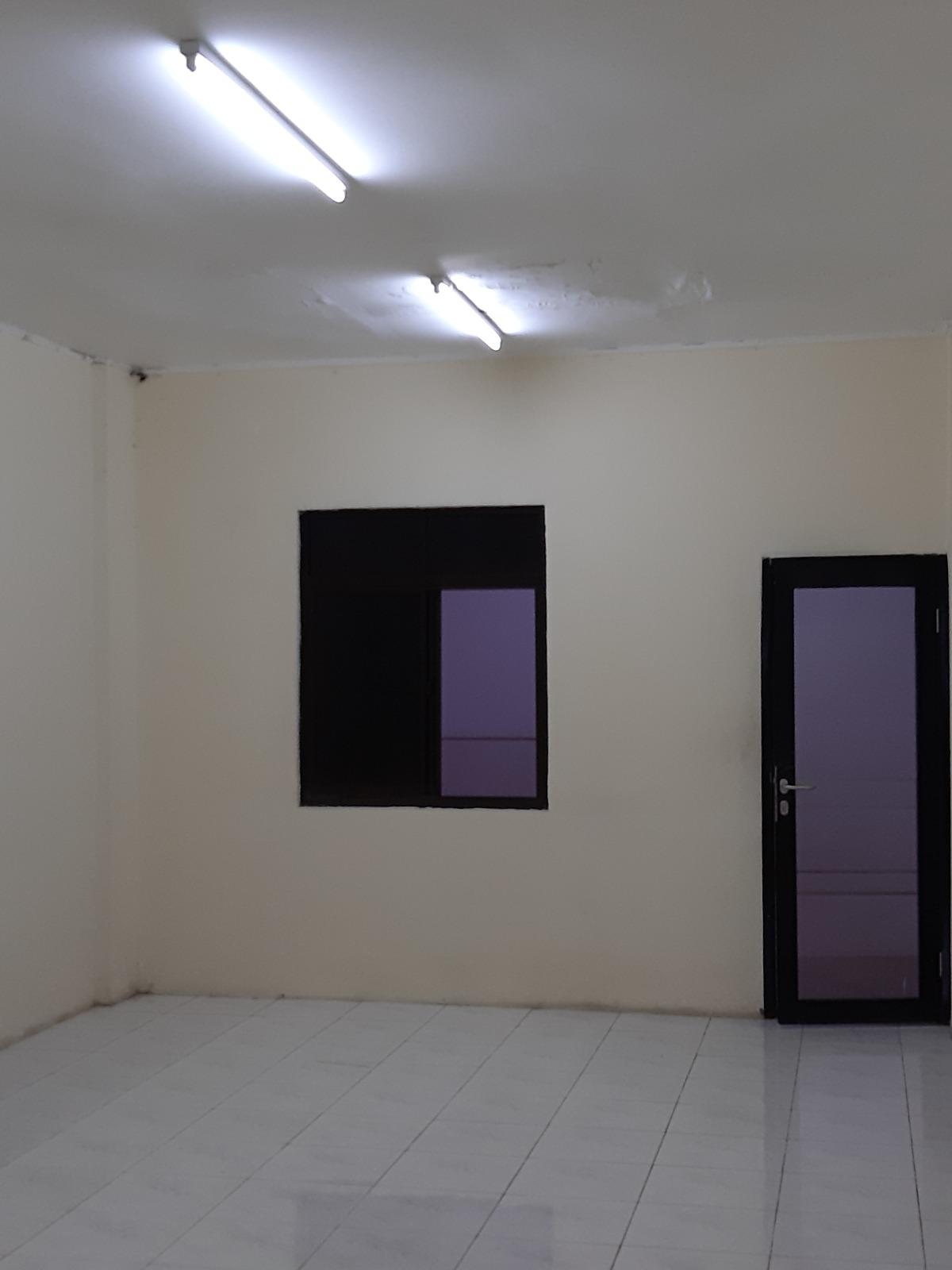 Jual Ruko 3 lantai di pinggir jalan Tomang Raya Jakarta Barat NC - Foto 4