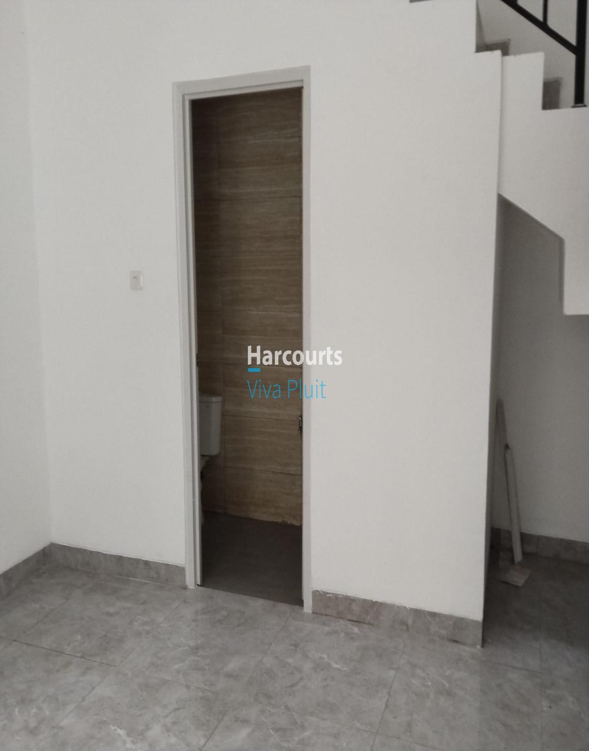 Dijual Rumah 3 Lantai Di Muara Karang. Harga Nego