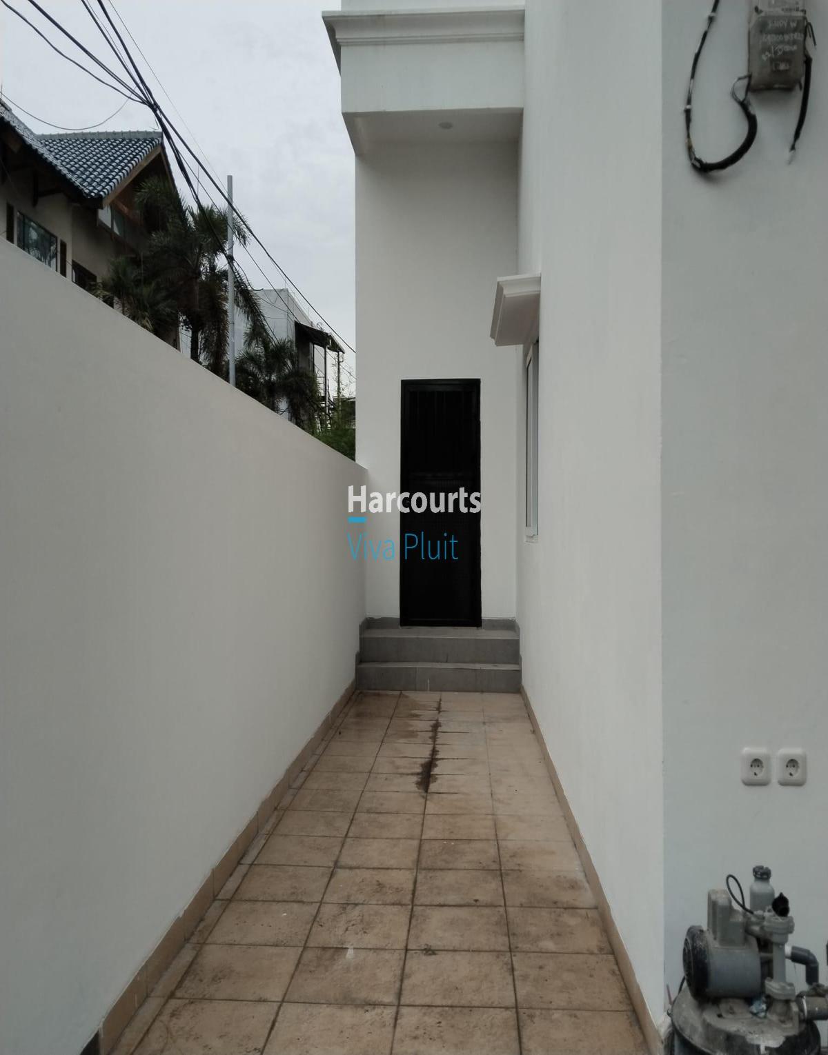 Dijual Rumah 3 Lantai Di Muara Karang. Harga Nego - Foto 13