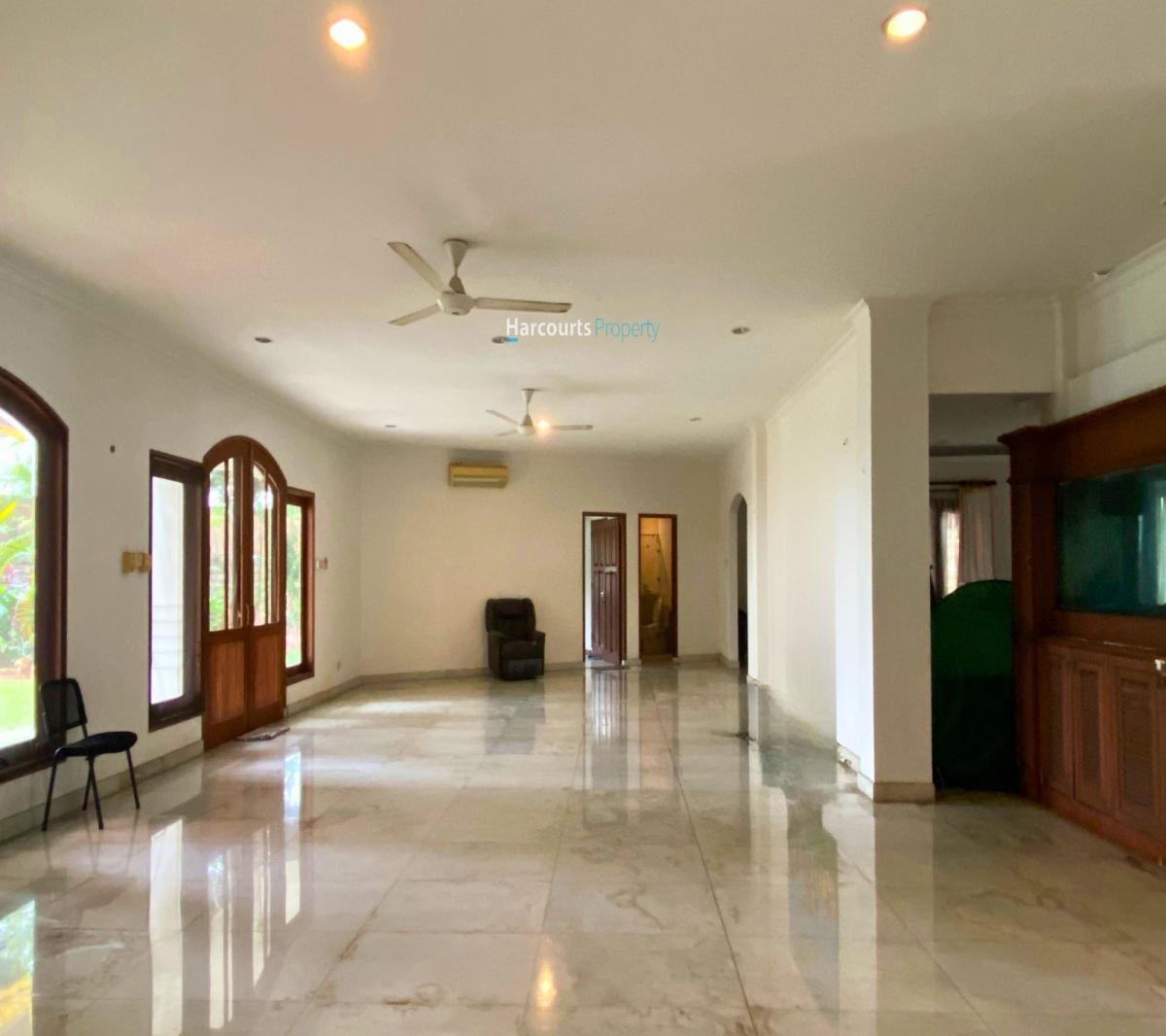 Dijual Rumah Klasik Super Luas dan Asri Lingkungan Tenang di Pondok Indah - Foto 4