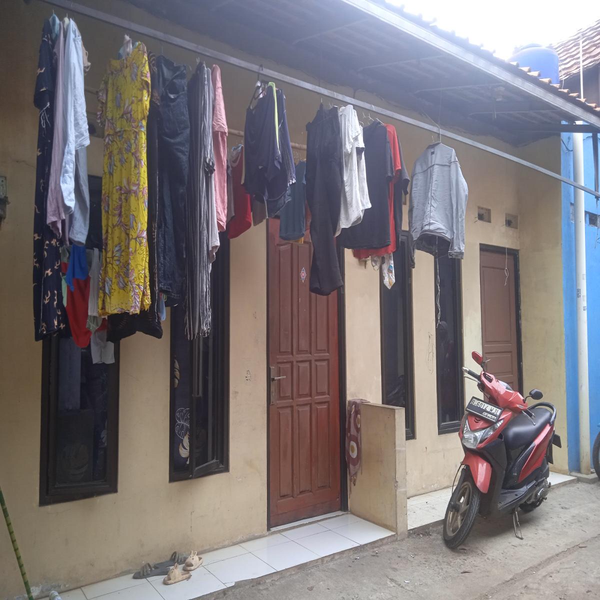Dijual Rumah 1 Lantai Luas 150 m² di daerah Pinang, Kota Tangerang - Foto 3