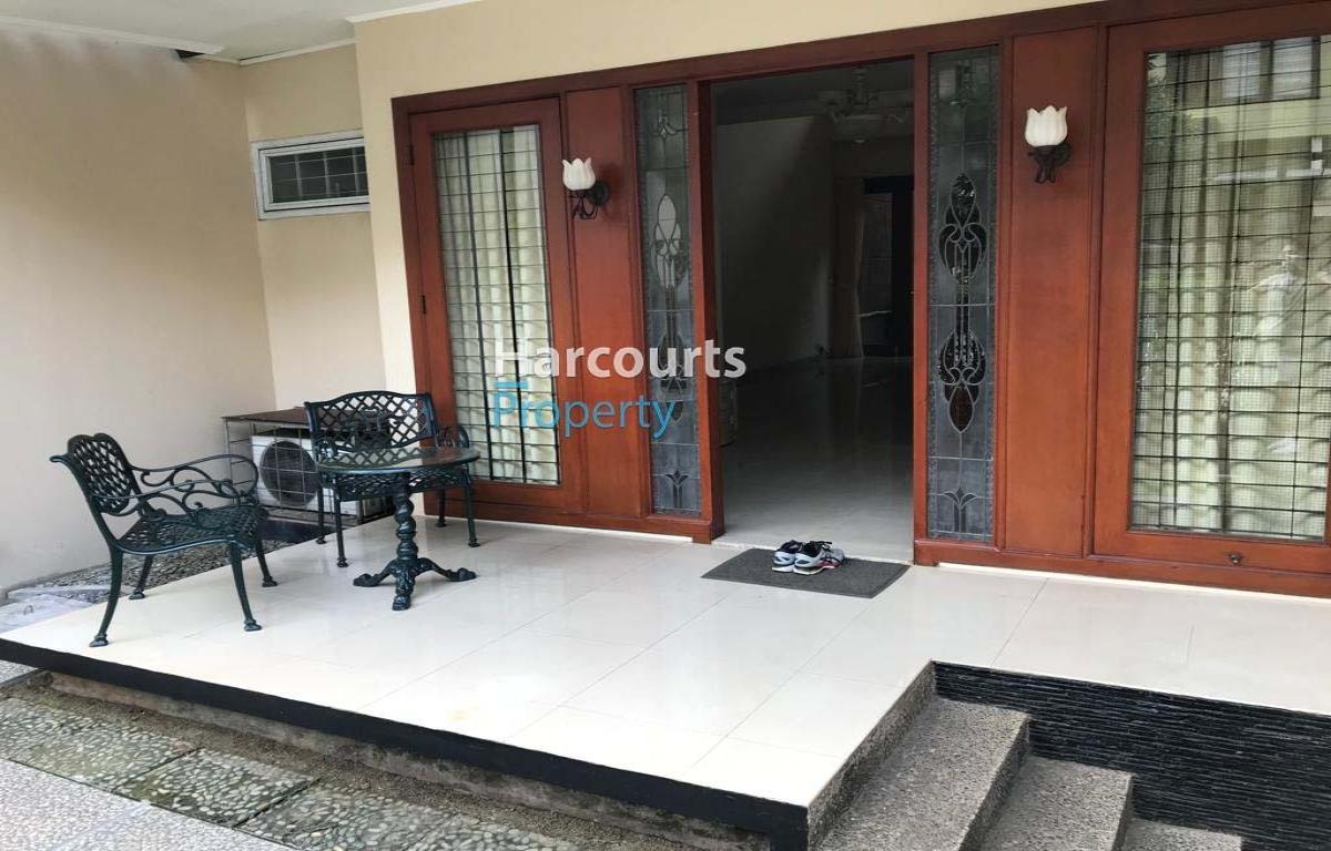 Disewakan Rumah Klasik Terawat Area Jl. Pondok Hijau Pondok Indah - Foto 2