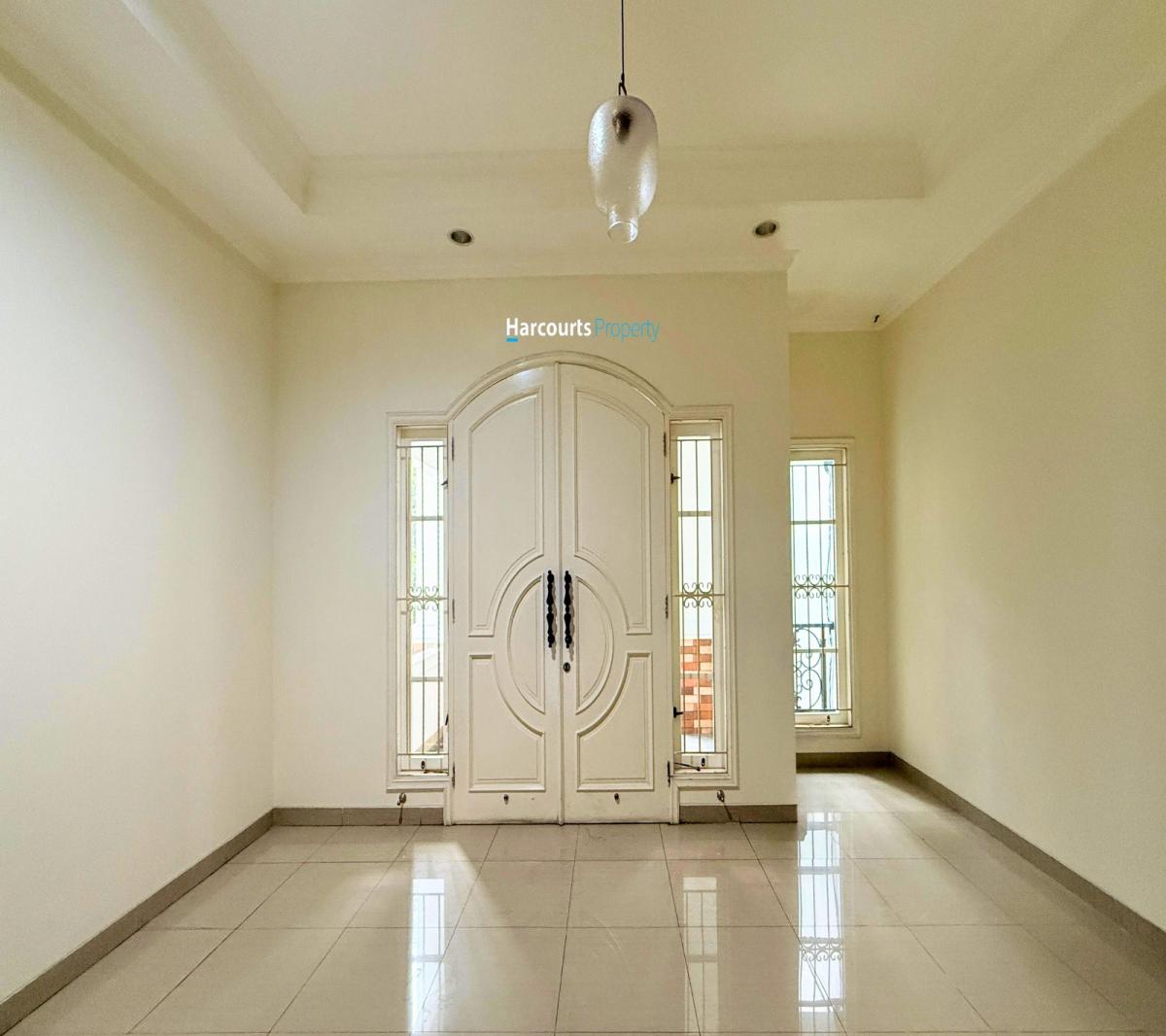 Disewakan Rumah Modern Bagus dan Terawat Dekat Taman Eco Park Tebet