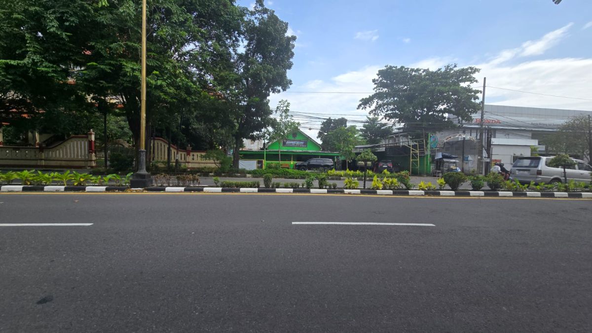 Disewakan Tanah Strategis di Jalan Raya Adi Sucipto, Jajar Laweyan Solo