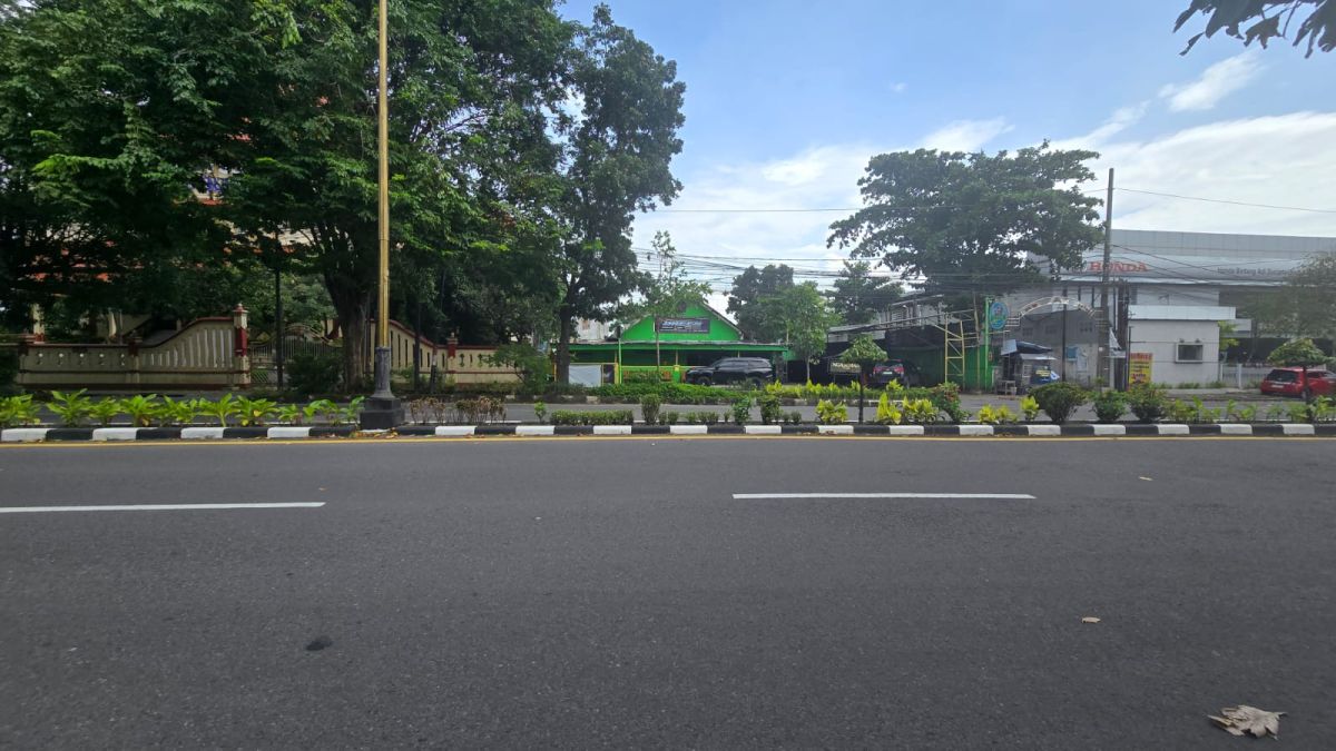 Disewakan Tanah Strategis di Jalan Raya Adi Sucipto, Jajar Laweyan Solo - Foto 4