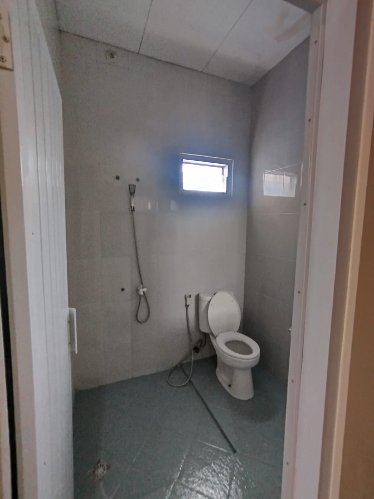 Disewakan Rumah Bagus 2 Lantai Strategis Siap Pakai, Dekat Dengan Luwes Gentan Solo - Foto 6