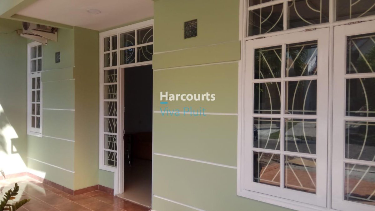 Rumah Taman Beverly Golf, Lippo Cikarang. Full Furnished Murah!