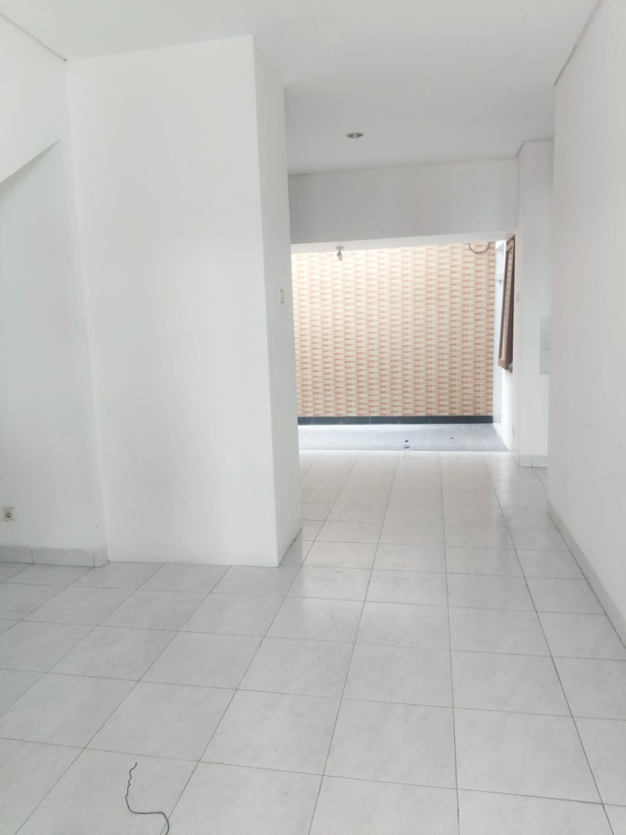 Disewakan rumah di Emerald Bintaro Jaya Tangerang Selatan - Foto 9