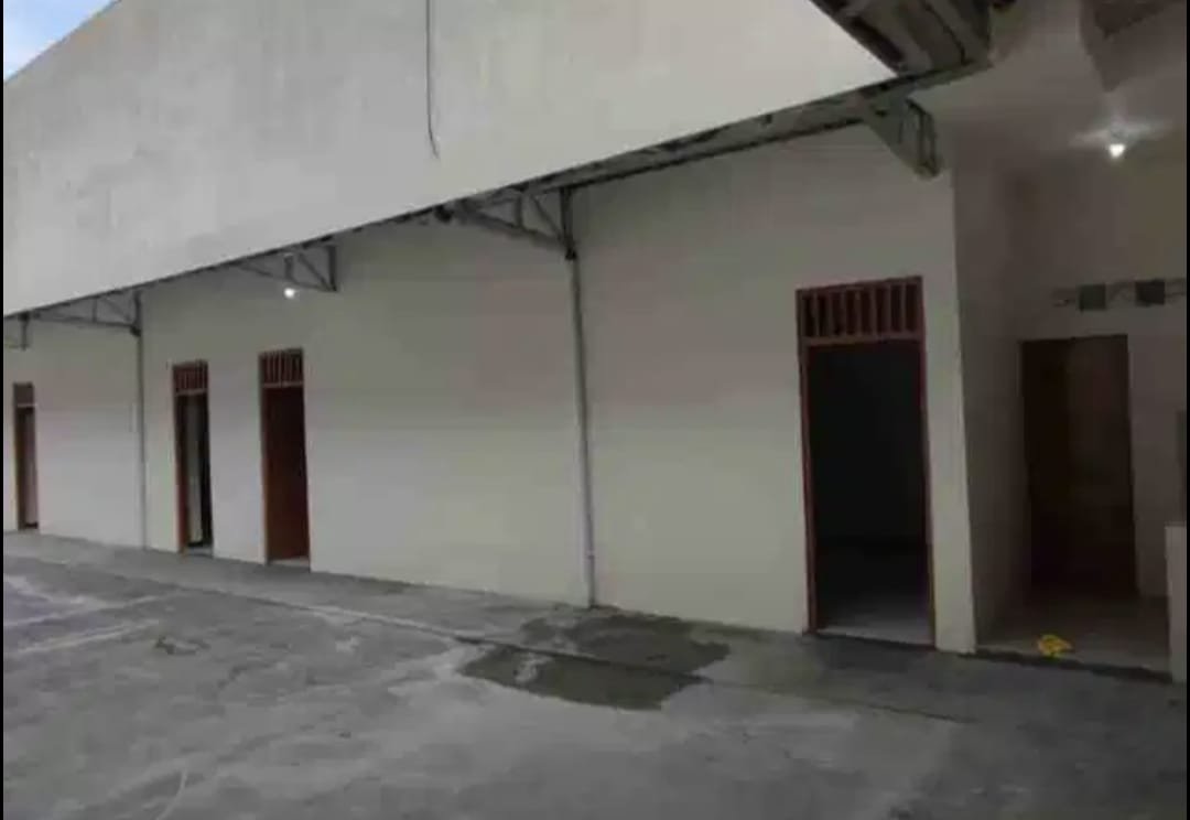 Disewakan Ruang Usaha Strategis, Dekat Pasar Gede Solo - Foto 4