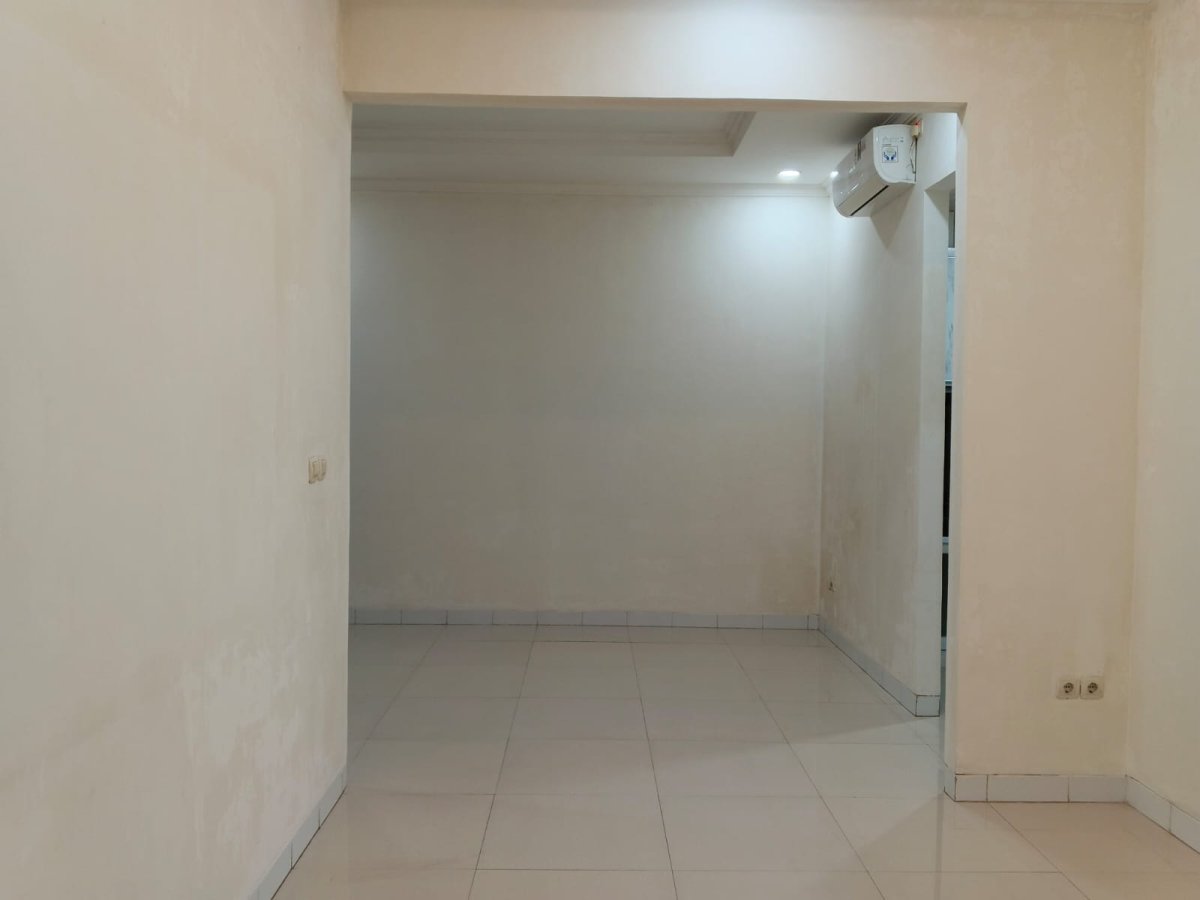 Dijual Rumah Cantik Siap Huni di Karang Tengah, Kota Tangerang - Foto 3