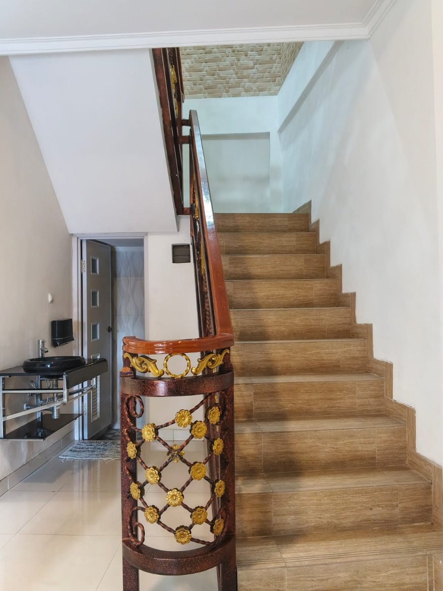 Dijual Rumah Cantik Siap Huni di Karang Tengah, Kota Tangerang - Foto 7