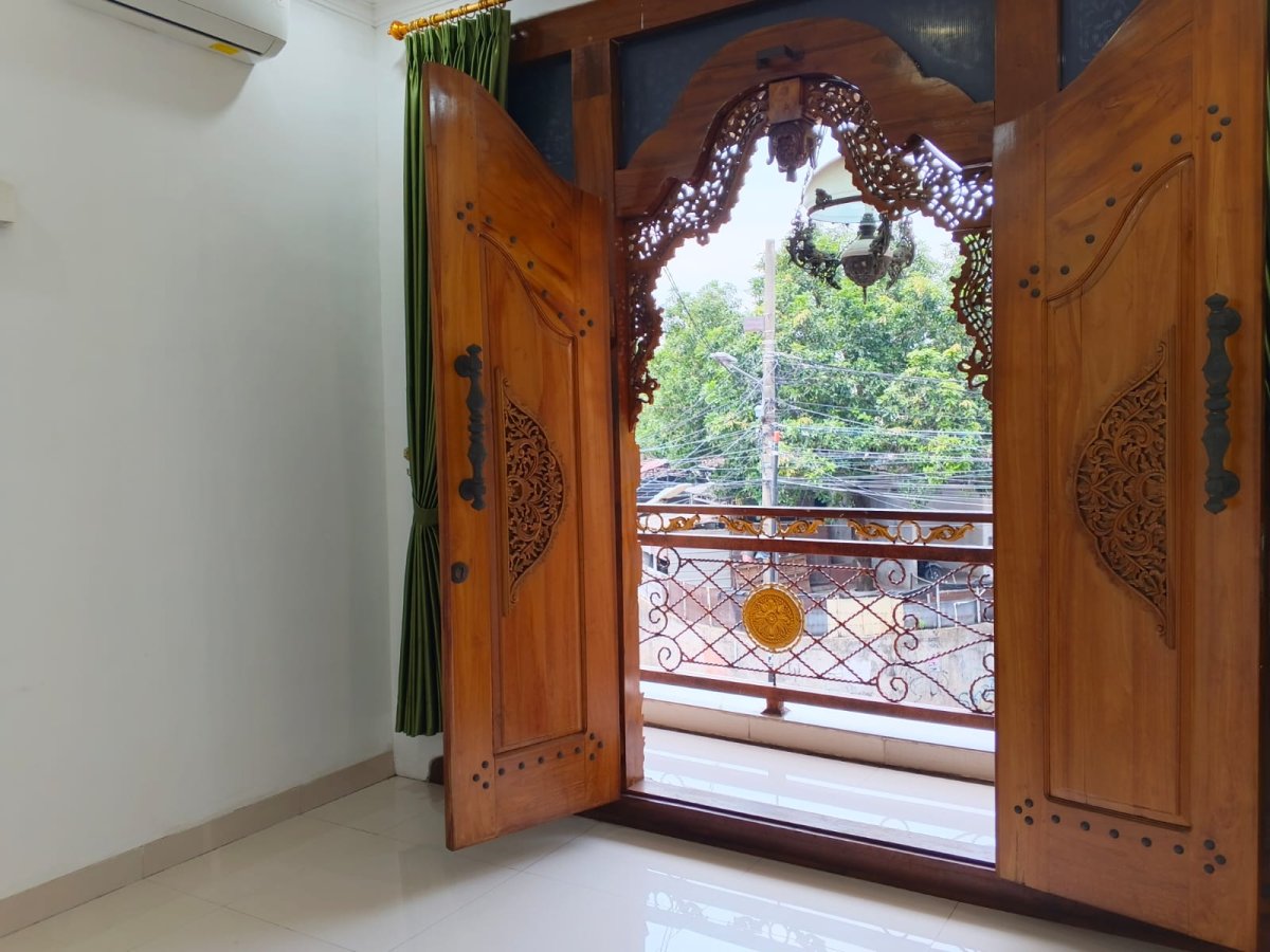Dijual Rumah Cantik Siap Huni di Karang Tengah, Kota Tangerang - Foto 12