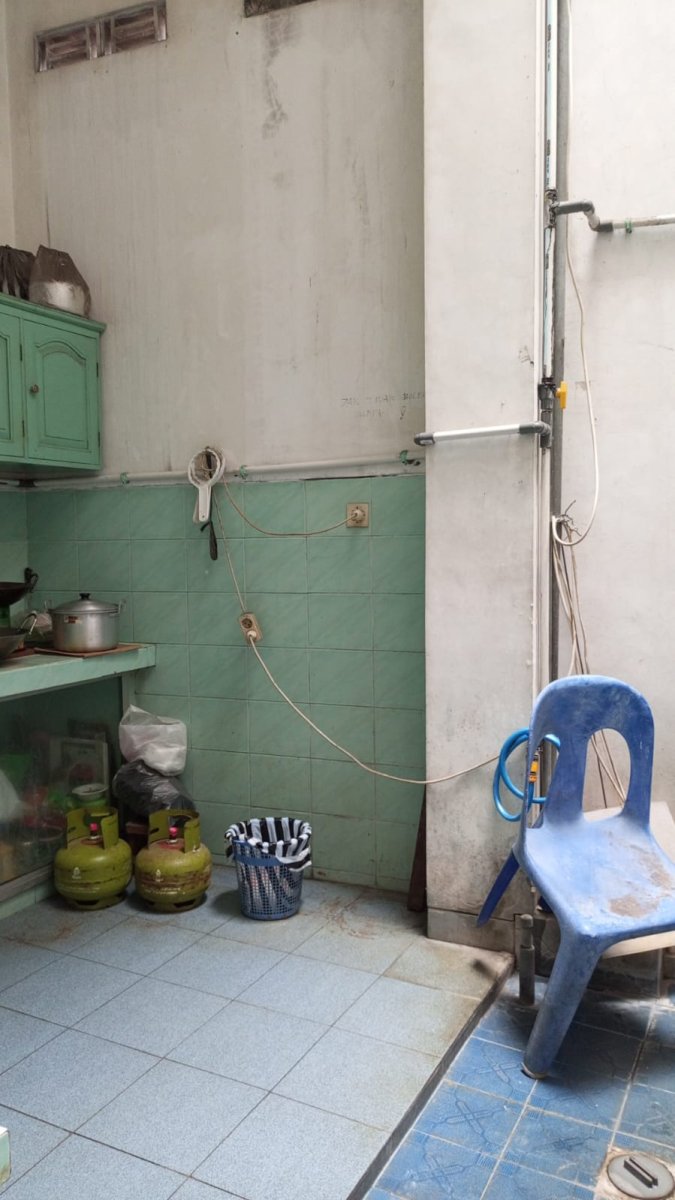 Dijual Ruko Siap Huni 3 Lantai, Lokasi di Keprabon - Solo - Foto 5